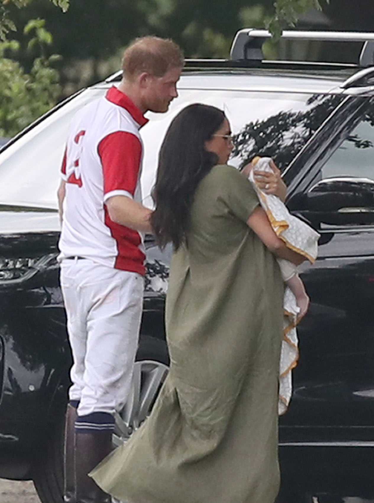 Archie was born at 5:26 a.m. and weighed 7 pounds, 3 ounces. His first official photo call took place in St. George's Hall at Windsor Castle on May 8, 2019. | Source: Getty Images.