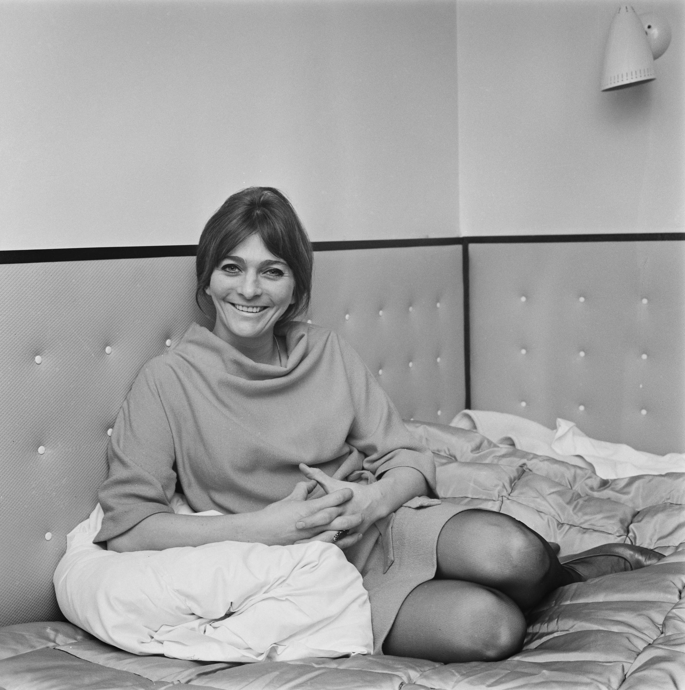 The famous folk singer posing for a portrait, circa 1966. | Source: Getty Images