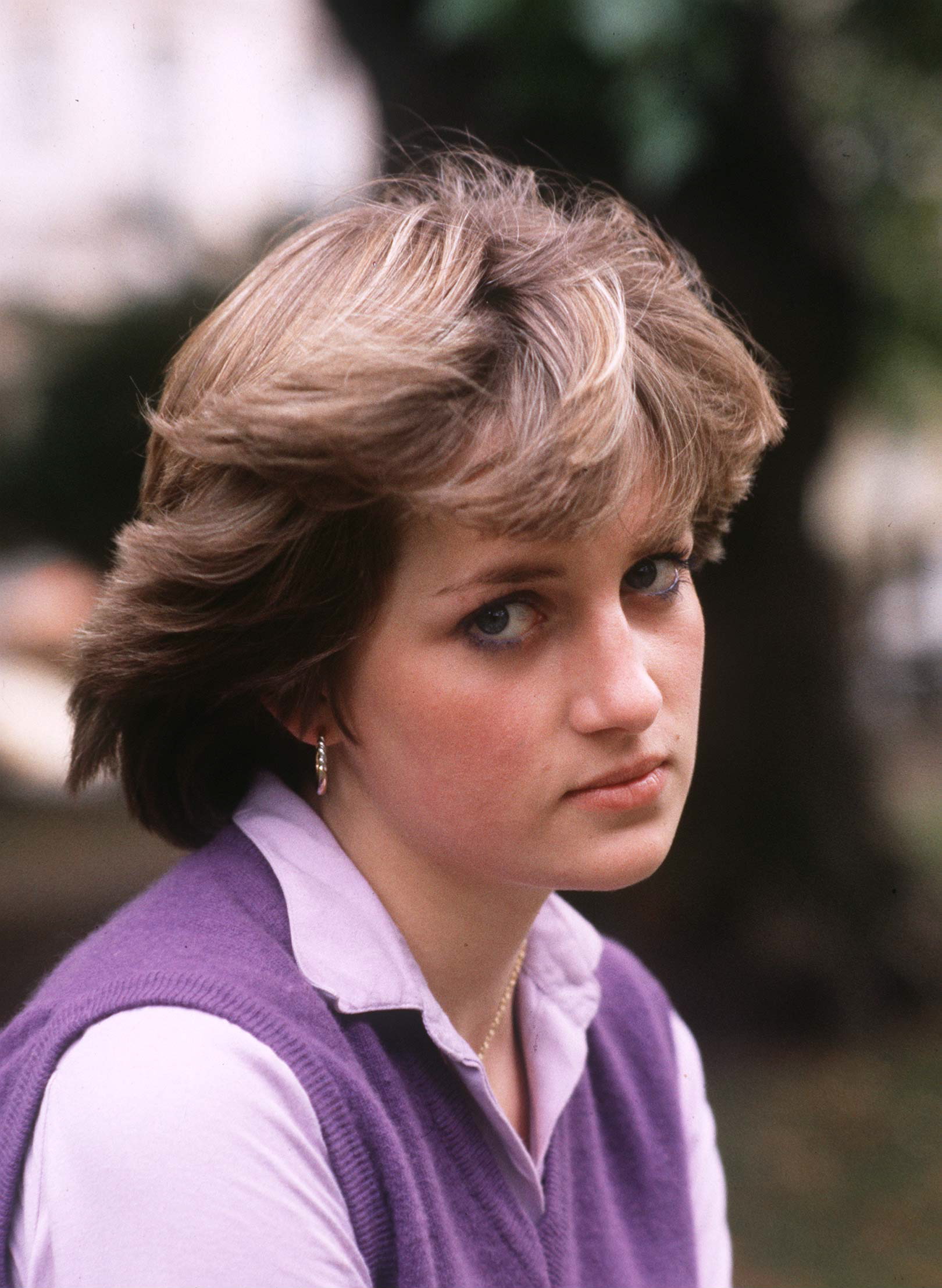 Diana, Princess of Wales, posing for a portrait as a teenager at The Young England Kindergarten Nursery School in London, England, circa 1980. | Source: Getty Images