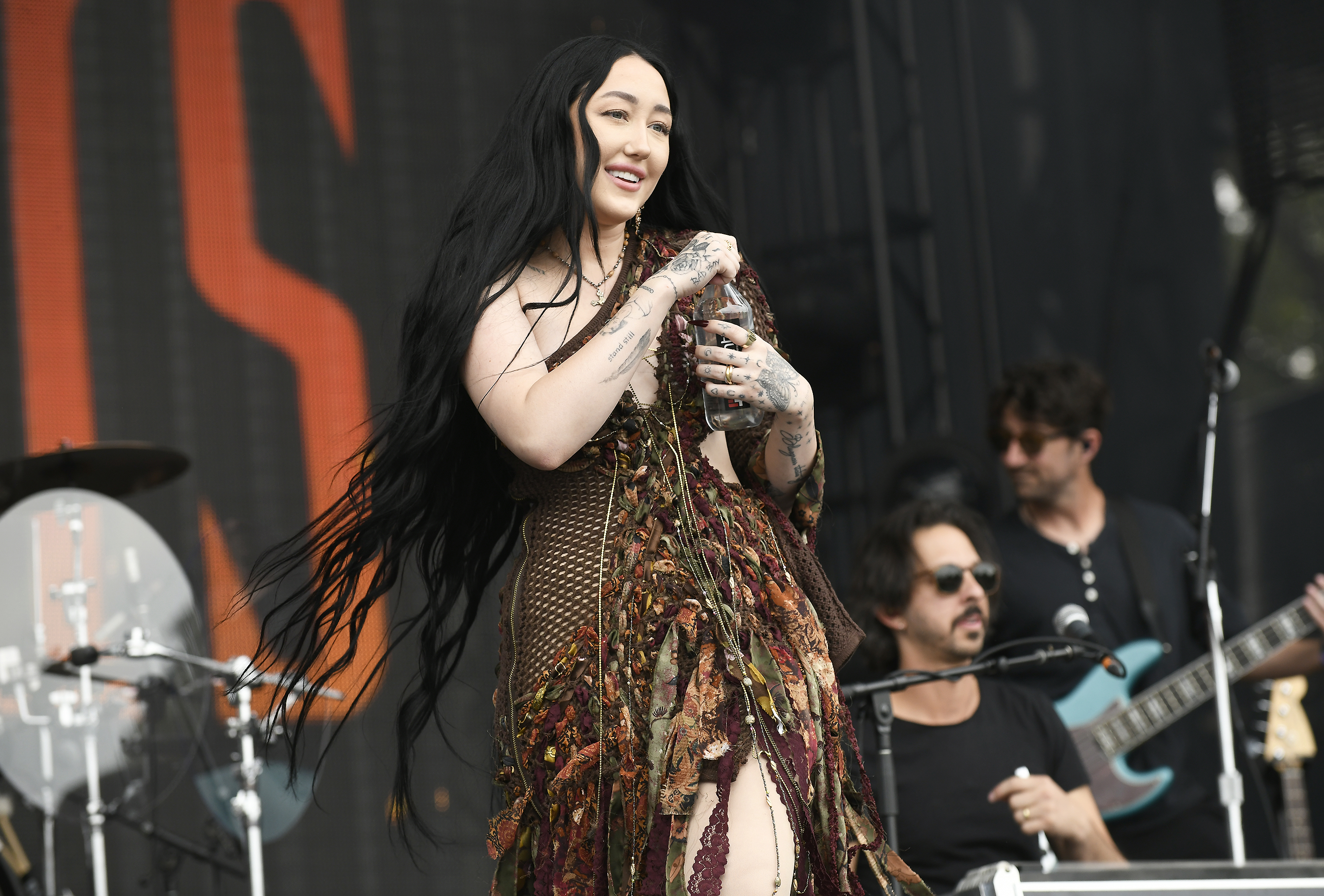 Noah Cyrus performs at the ACL Music Festival in Austin, Texas on October 7, 2022. | Source: Getty Images