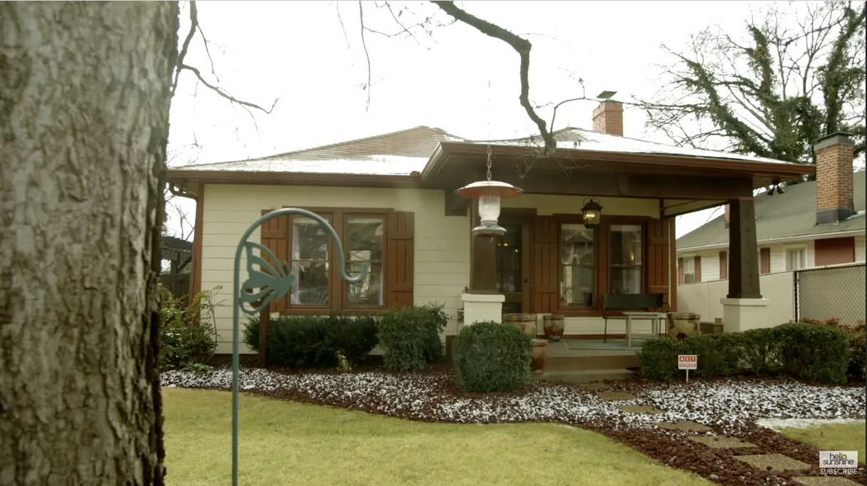 Dolly Parton and Carl Dean's home pictured on July 17, 2018 | Source: Youtube.com/@ReeseWitherspoon