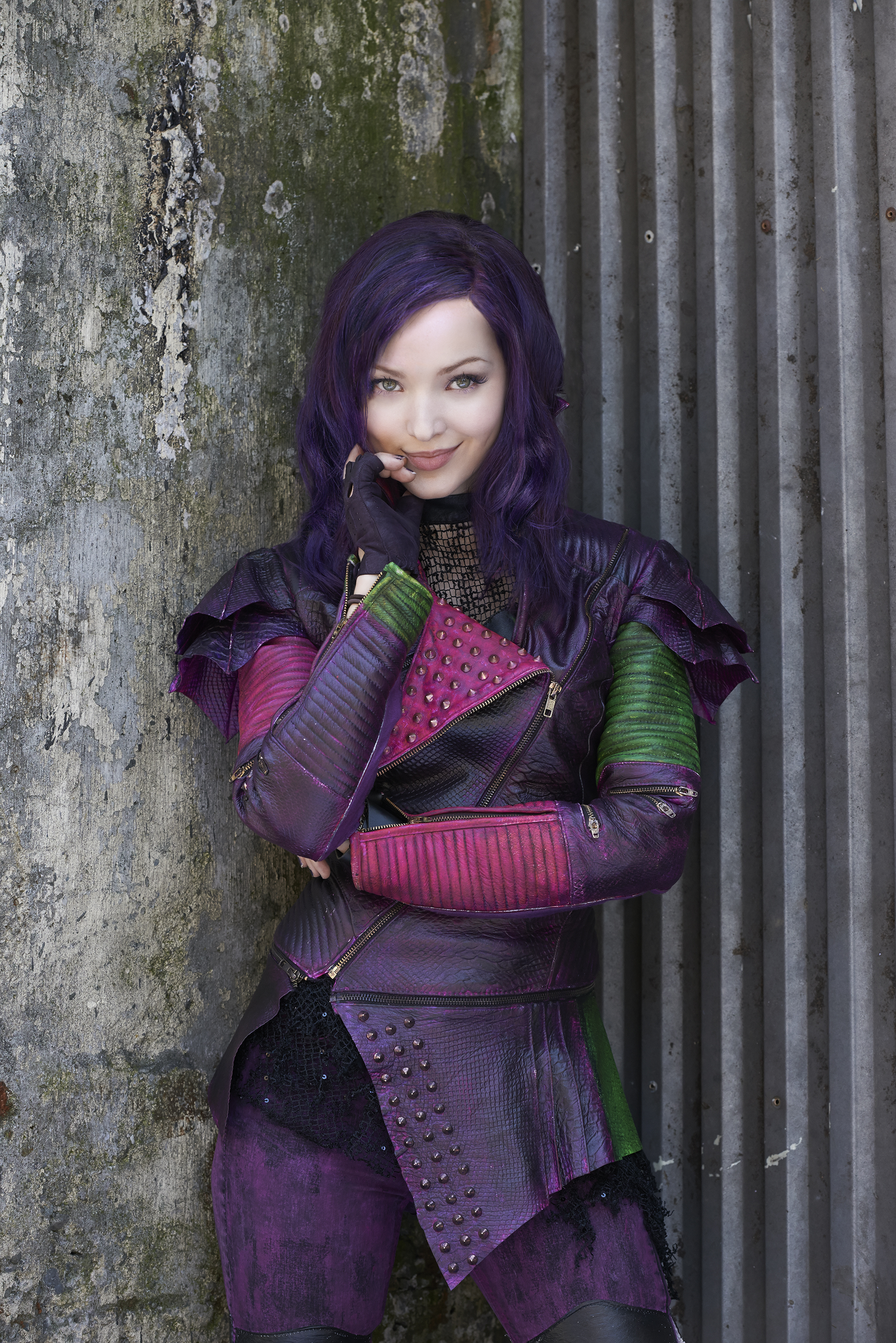 Dove Cameron as Mal in "Descendants" in 2014. | Source: Getty Images