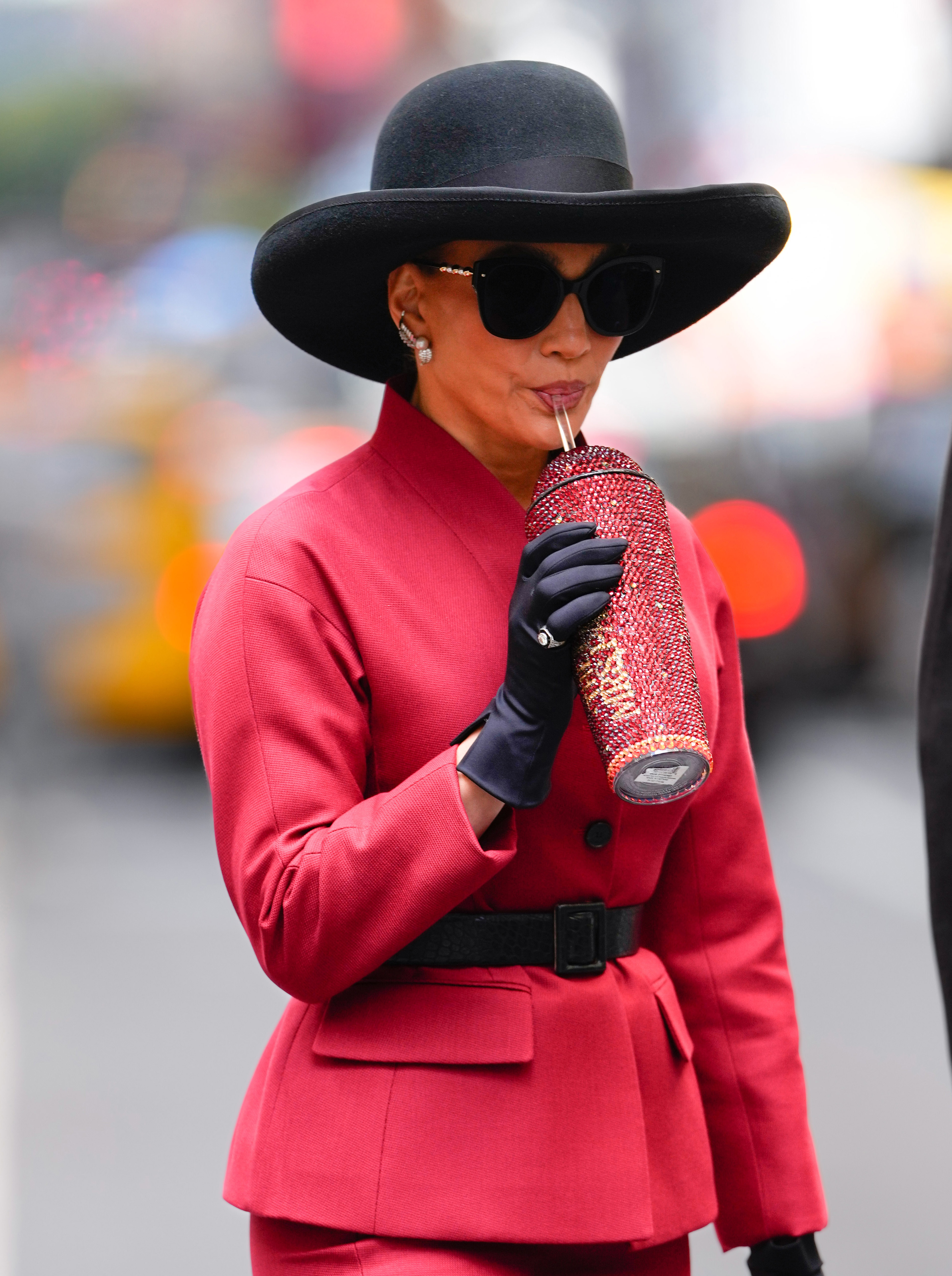 Jennifer Lopez is seen filming "The Last Mrs. Parrish" in Midtown on October 10, 2025, in New York City. | Source: Getty Images