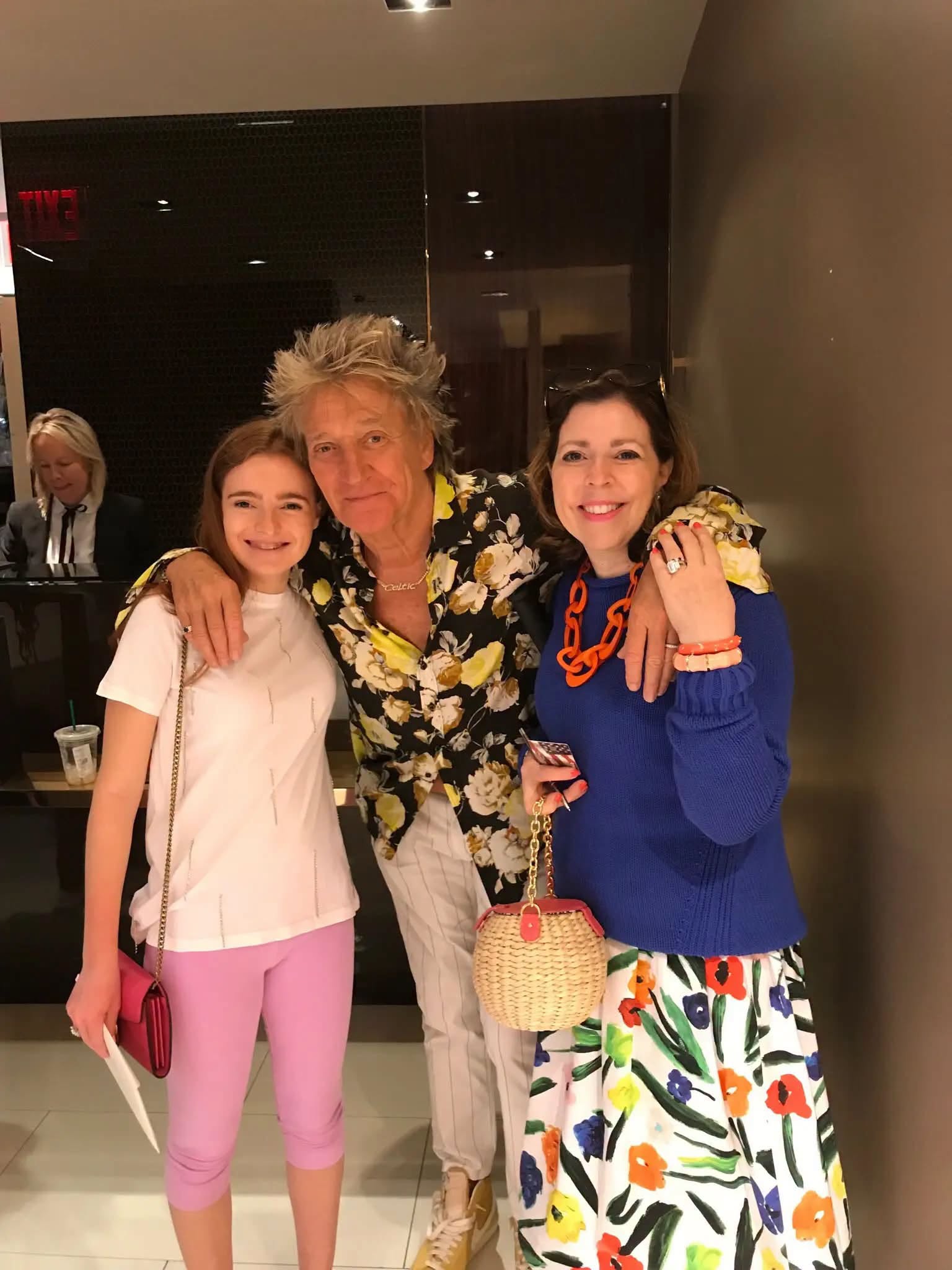 Sloane and Lora Grodnick pose with singer Rod Stewart. The family had moved to Montgomery Township from Princeton, maintaining social standing through memberships at TPC Jasna Polana and Bedens Brook Country Club. | Source: Facebook/truecrimekelly