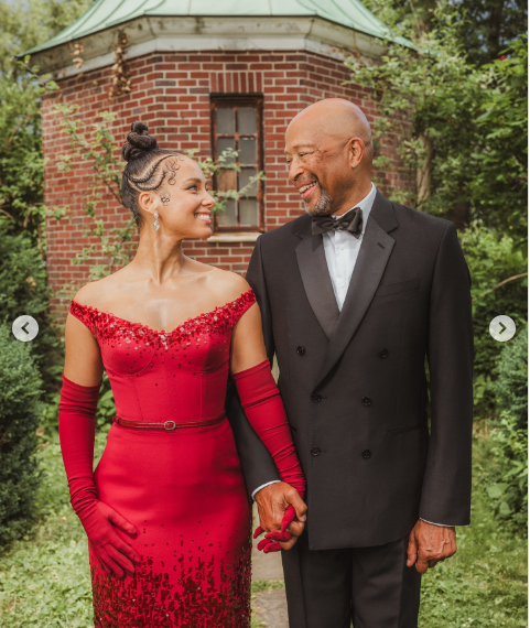 Alicia Keys and her father | Source: Instagram/aliciakeys