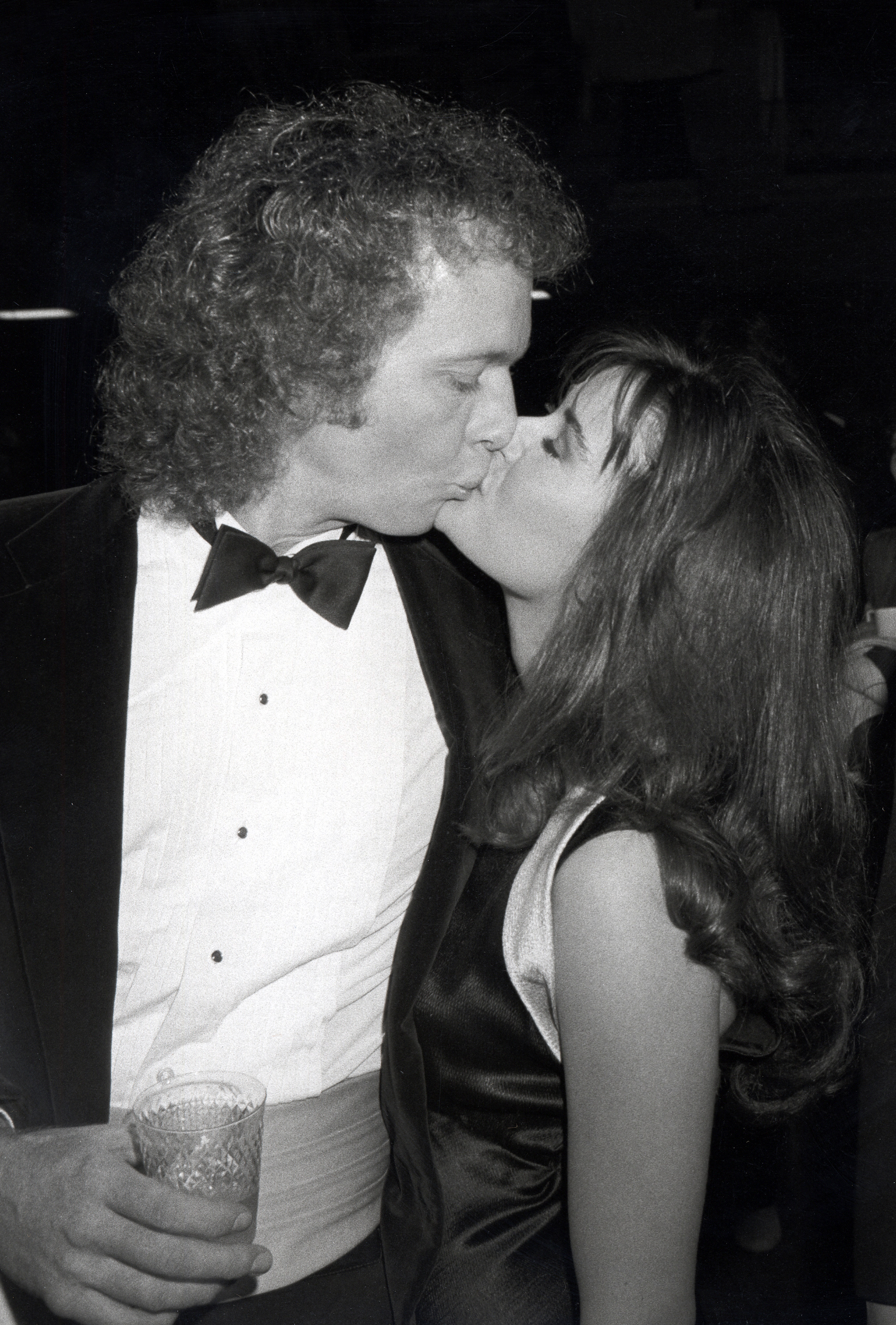 Anthony Geary and Demi Moore during the 9th Annual American Music Awards at the Shrine Auditorium on January 25, 1982, in Los Angeles, California | Source: Getty Images
