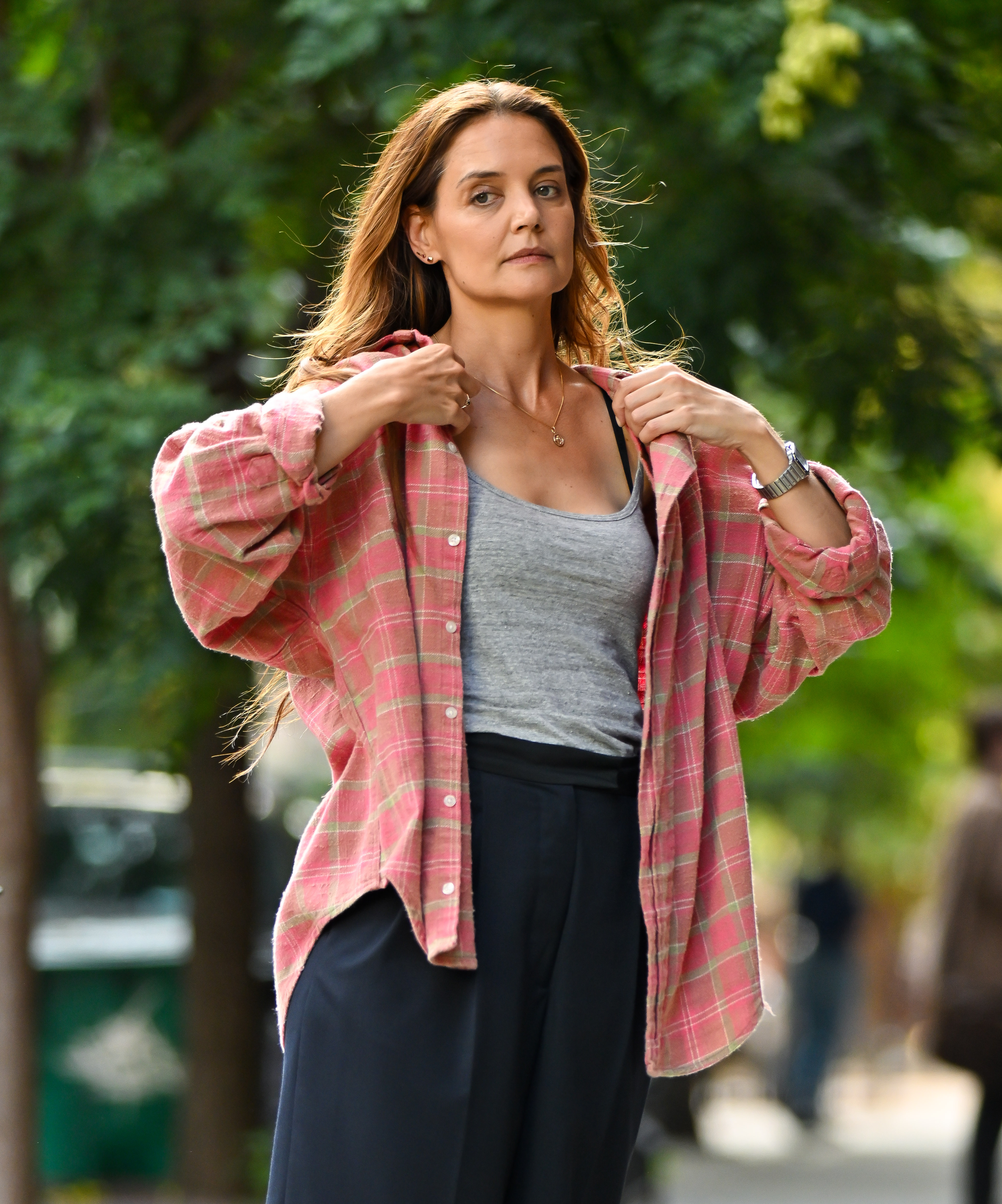This image highlights a more relaxed and understated side of Katie's public persona. Without dramatic styling, attention naturally shifts to her facial features and expressions. | Source: Getty Images