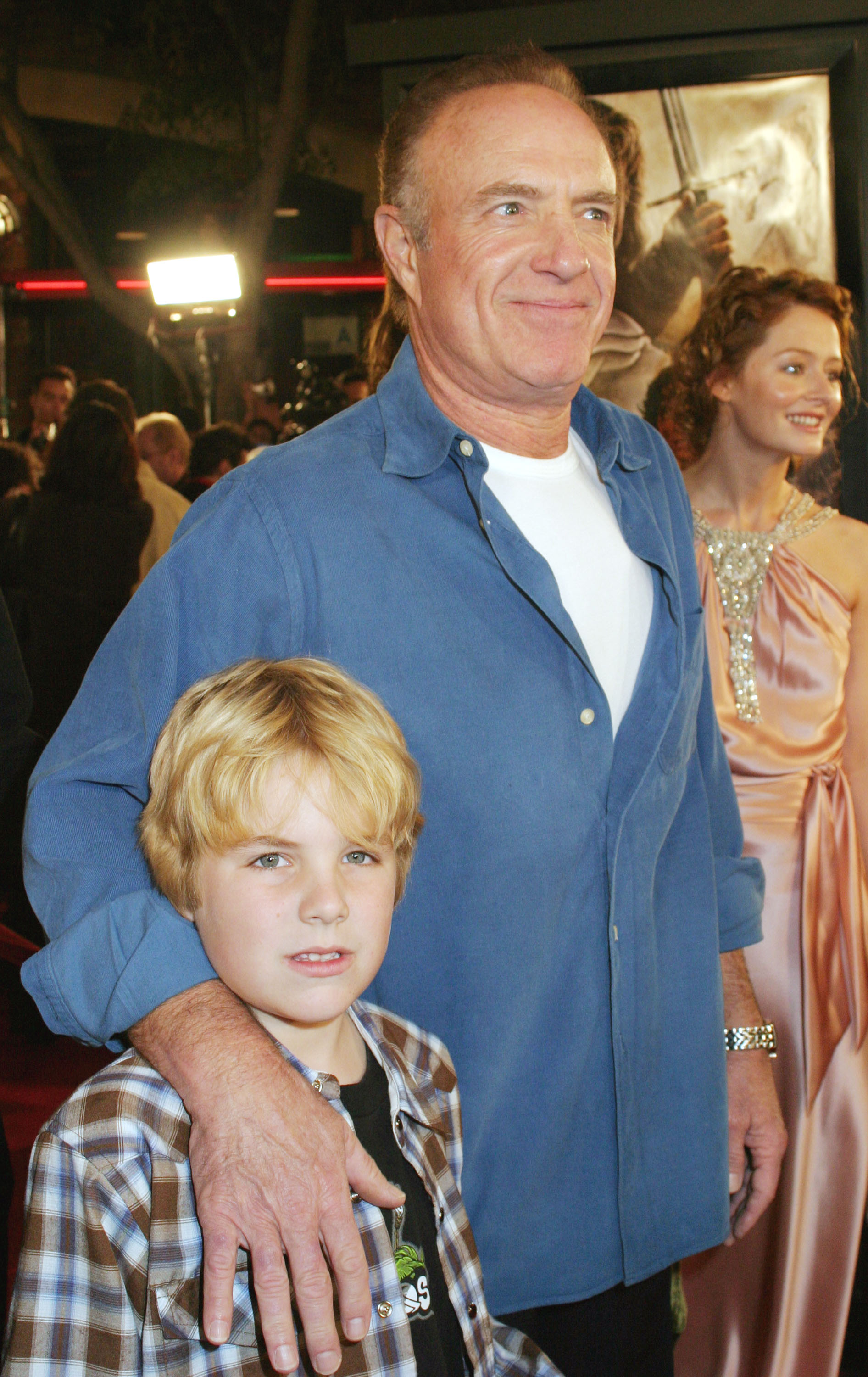 James Caan and Jacob Nicholas Caan at the premiere of "The Lord of the Rings: The Return of the King" on December 3, 2003, in Los Angeles | Source: Getty Images