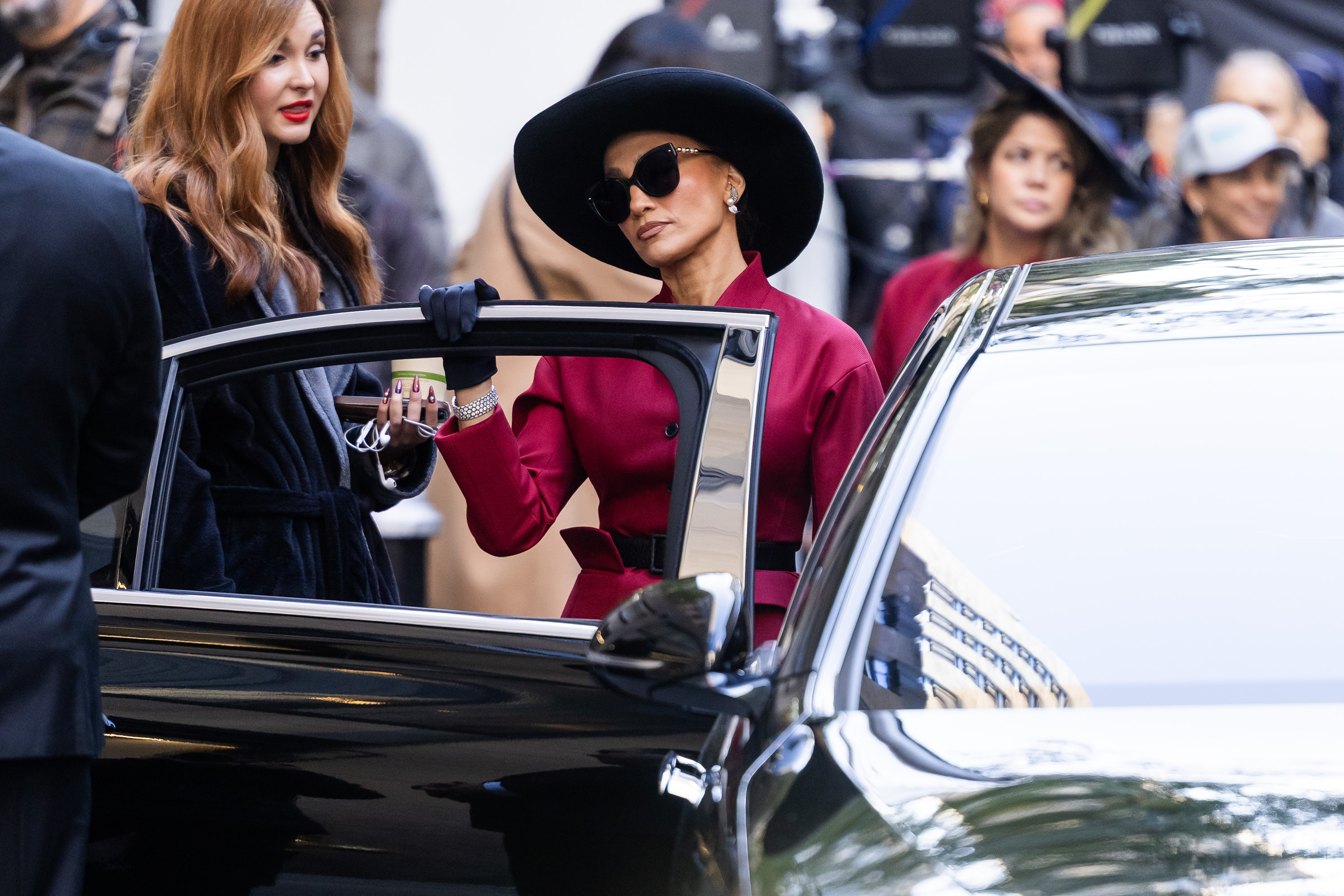 Jennifer Lopez is seen filming "The Last Mrs. Parrish" in Midtown on October 10, 2025, in New York City. | Source: Getty Images