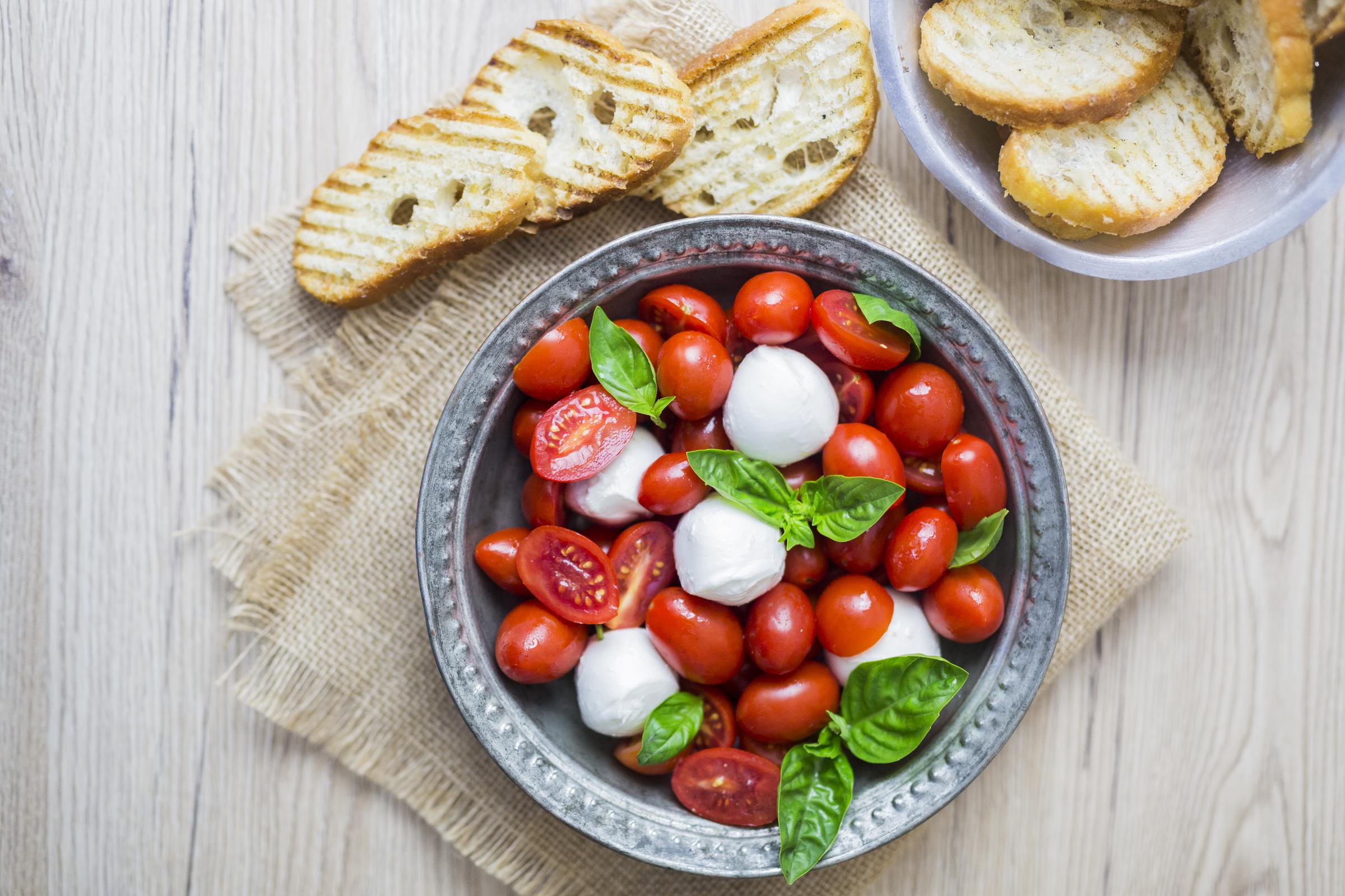 Caprese, mozzarella, tomatoes and basil | Source: Getty Images