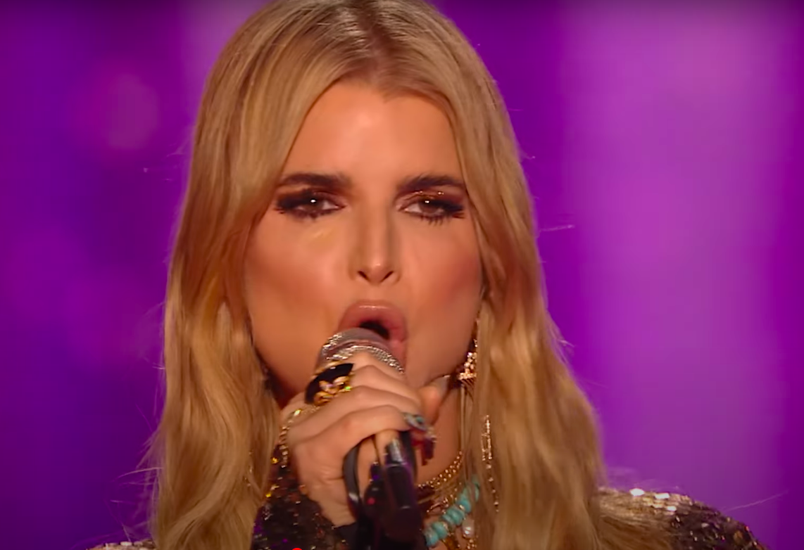 Jessica Simpson performing on "American Idol." | Source: YouTube/American Idol
