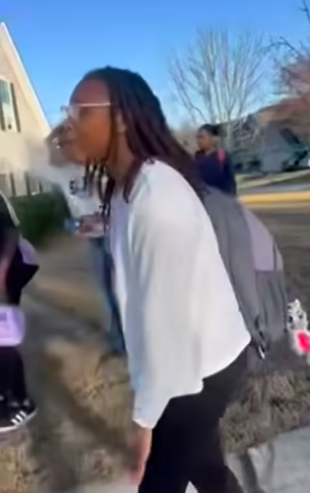 Jada West going back and forth with the other girl she was in a fight with. | Source: Facebook/De'Quala McClendon