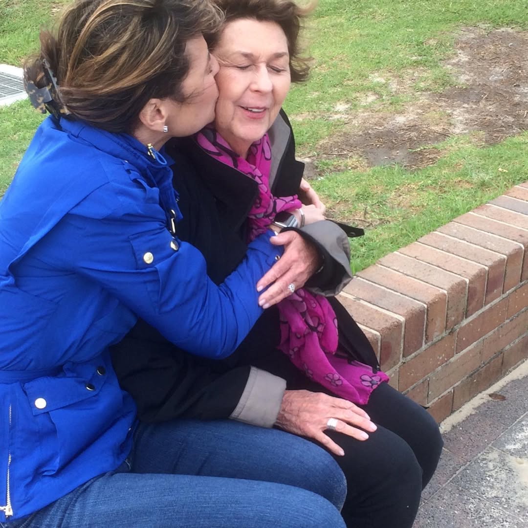 Savannah Guthrie kisses mom Nancy on the cheek, from a post dated January 27, 2020. | Source: Instagram/savannahguthrie