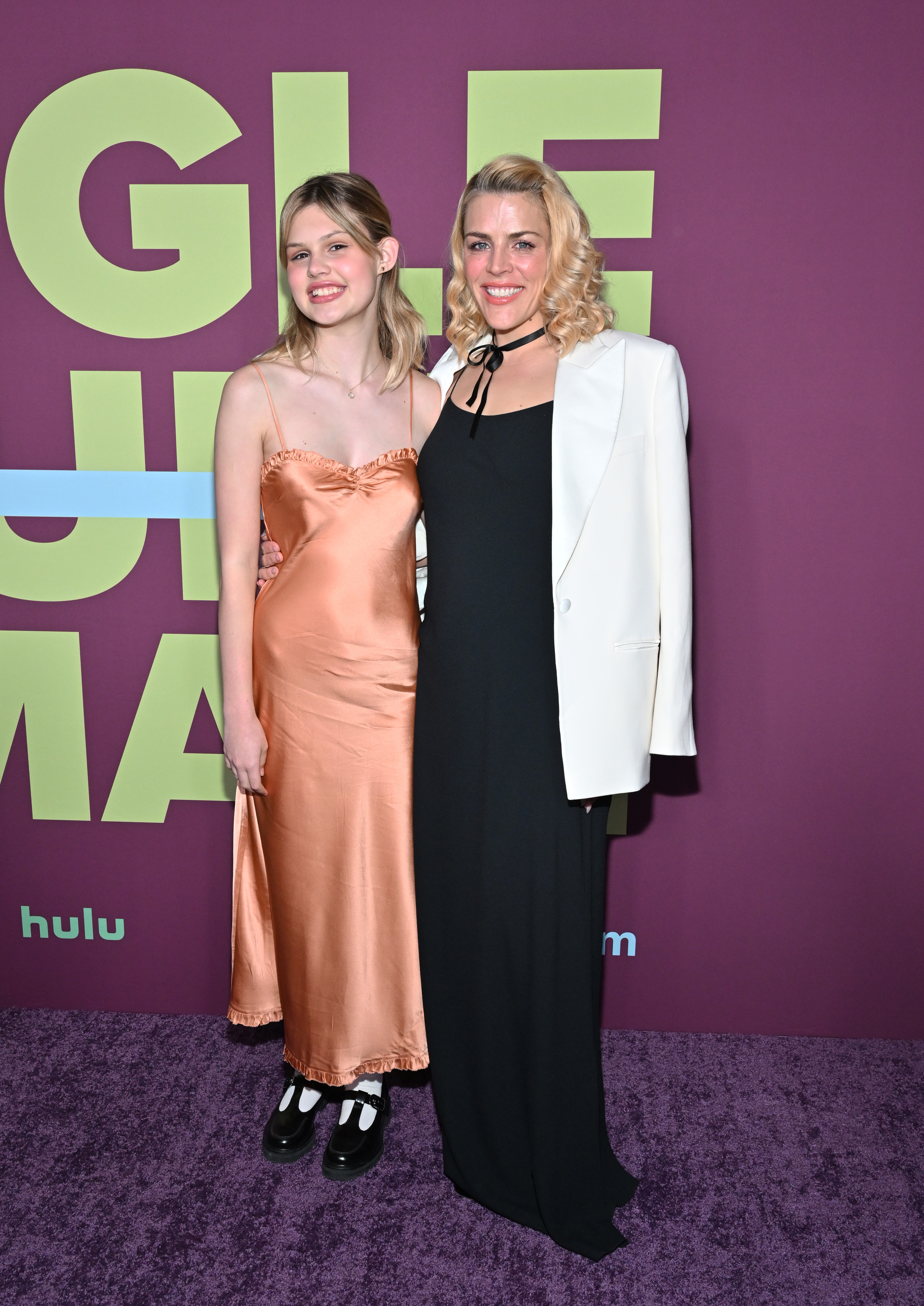 Birdie Leigh Silverstein poses with her mother, Busy Philipps, at the premiere of the second season of "Single Drunk Female" on April 11, 2023. | Source: Getty Images