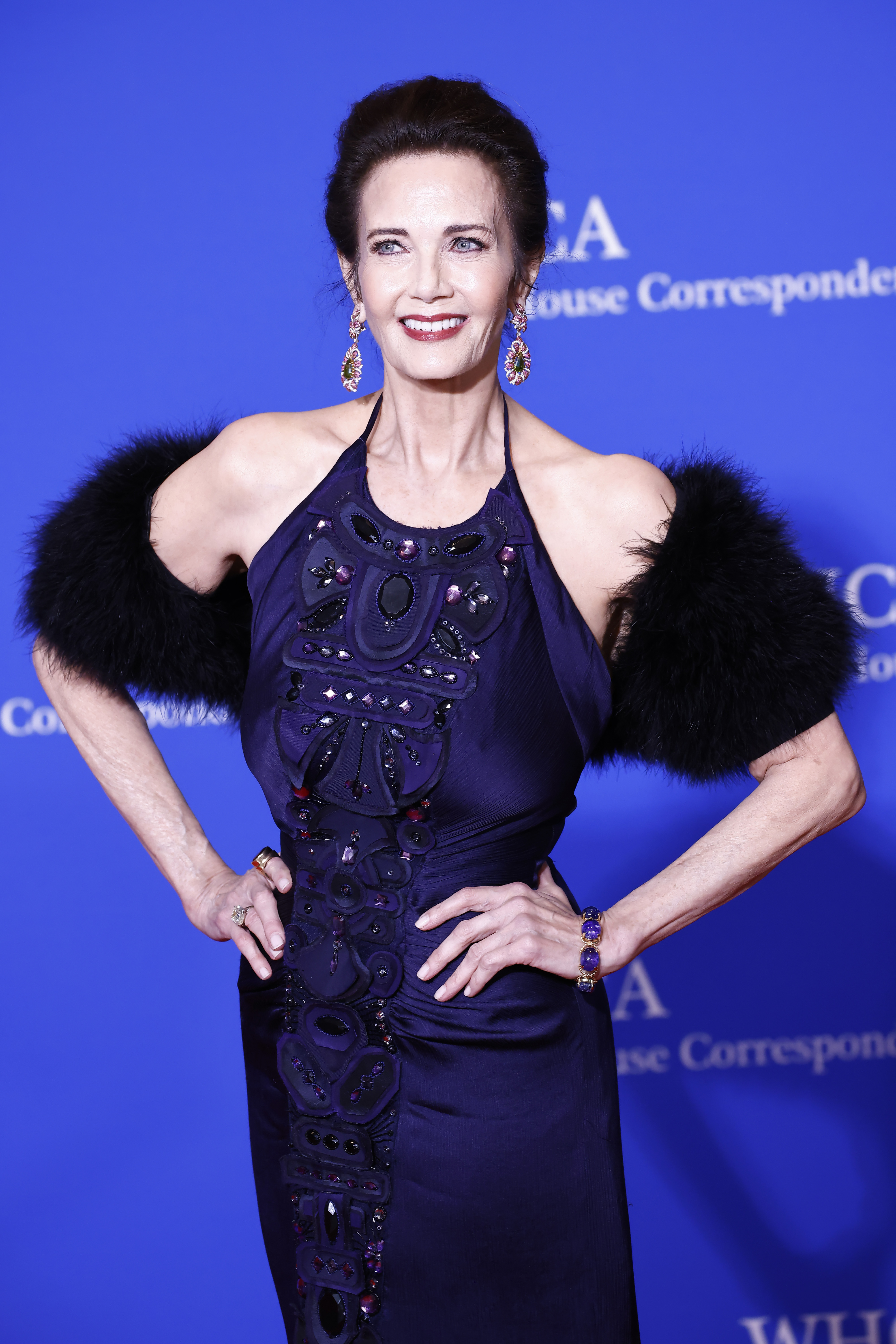 In January 2024, Carter attended Paris Fashion Week alongside her daughter, Jessica Altman, who was 32 at the time. The actress subsequently spoke about the professional effort involved in achieving a glamorous celebrity appearance.