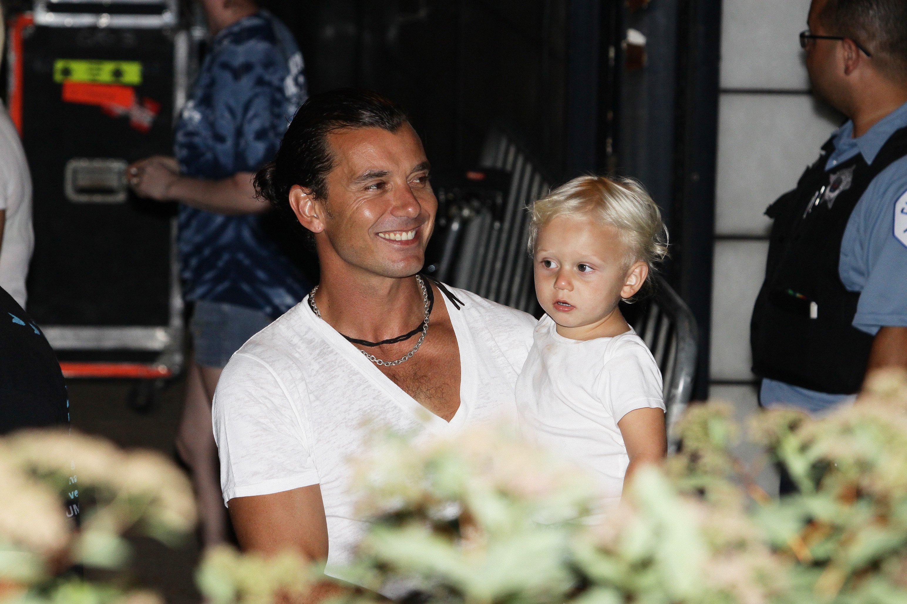Gavin Rossdale shared a sweet father-son moment with his son Zuma Nesta Rock Rossdale as they left the Petrillo Band Shell in Grant Park on June 26, 2010, in Chicago, Illinois. | Source: Getty Images