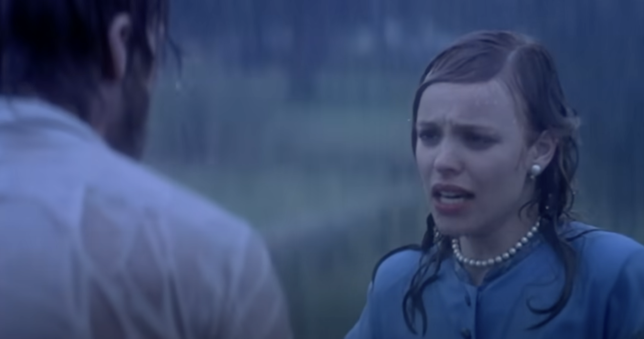 Allie pouring her heart out to Noah amid the rain. | Source: IMDb