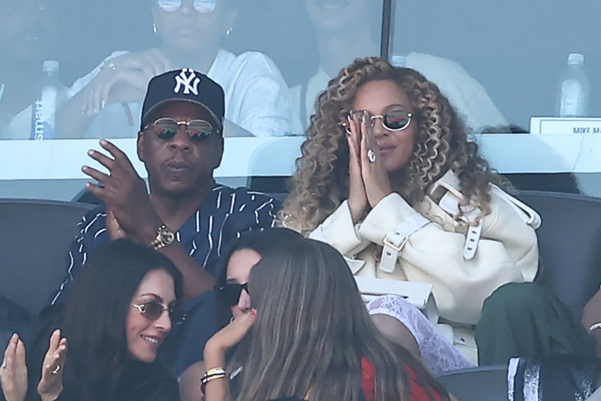 The final attracted an extraordinary guest list spanning film, music, fashion, sports and politics. With so many major names gathered in one venue, reactions from the stands quickly became part of the wider story. | Source: Getty Images