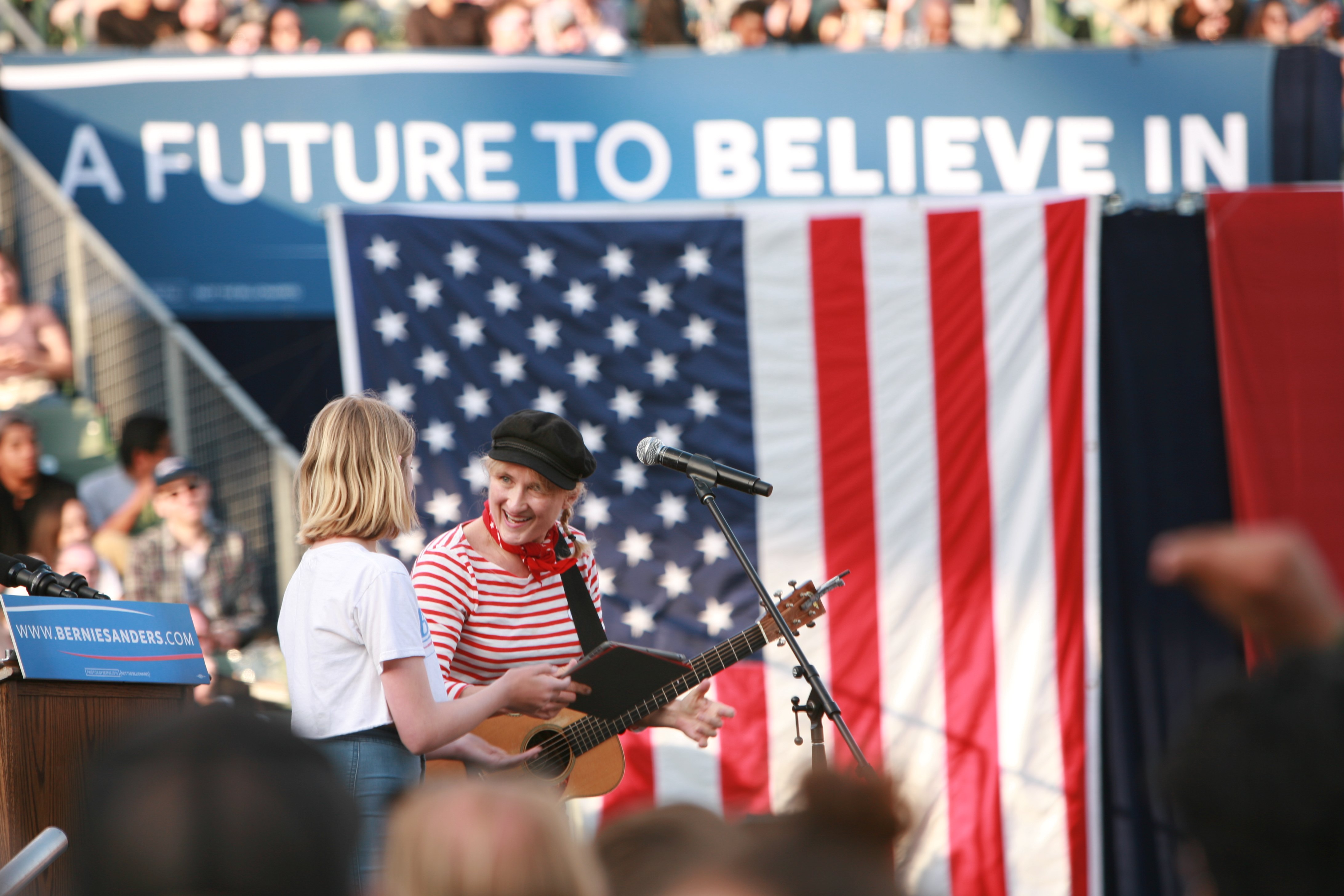Jill Sobule performs at a Bernie Sanders campaign rally at California State University, Dominguez Hills in Carson, California, on May 17, 2016 | Source: Getty Images