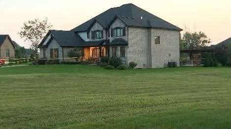 Neighbors had no reason to suspect that this ordinary-looking Frankfort home would soon become the center of a murder investigation involving Corie Walsh and her 2-year-old son. | Source: Facebook/Kayla Bree Crime Files