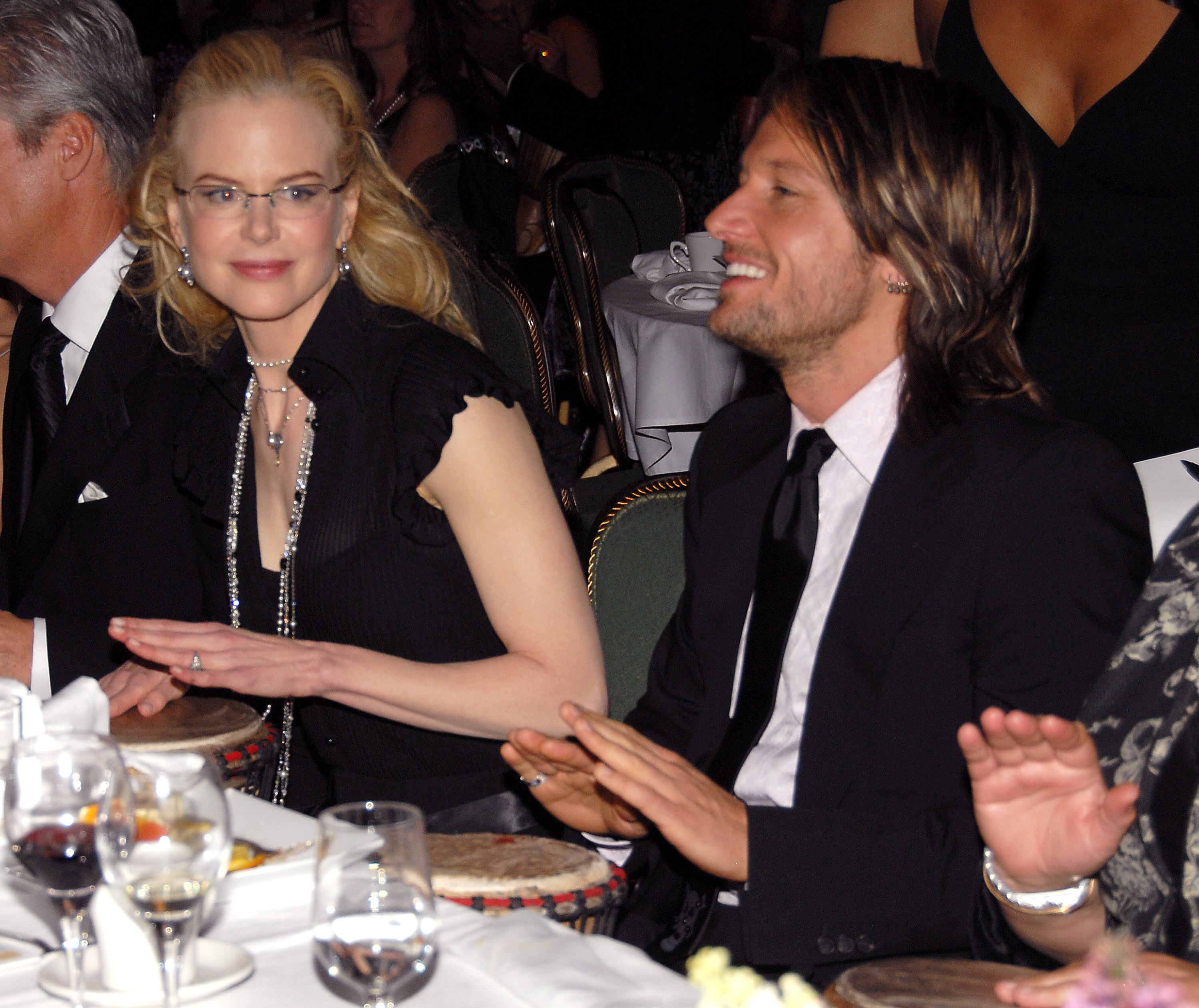 Nicole Kidman and Keith Urban play drums during UNIFEM's 30th Anniversary Celebration at the Hilton in New York City on May 13, 2006 | Source: Getty Images