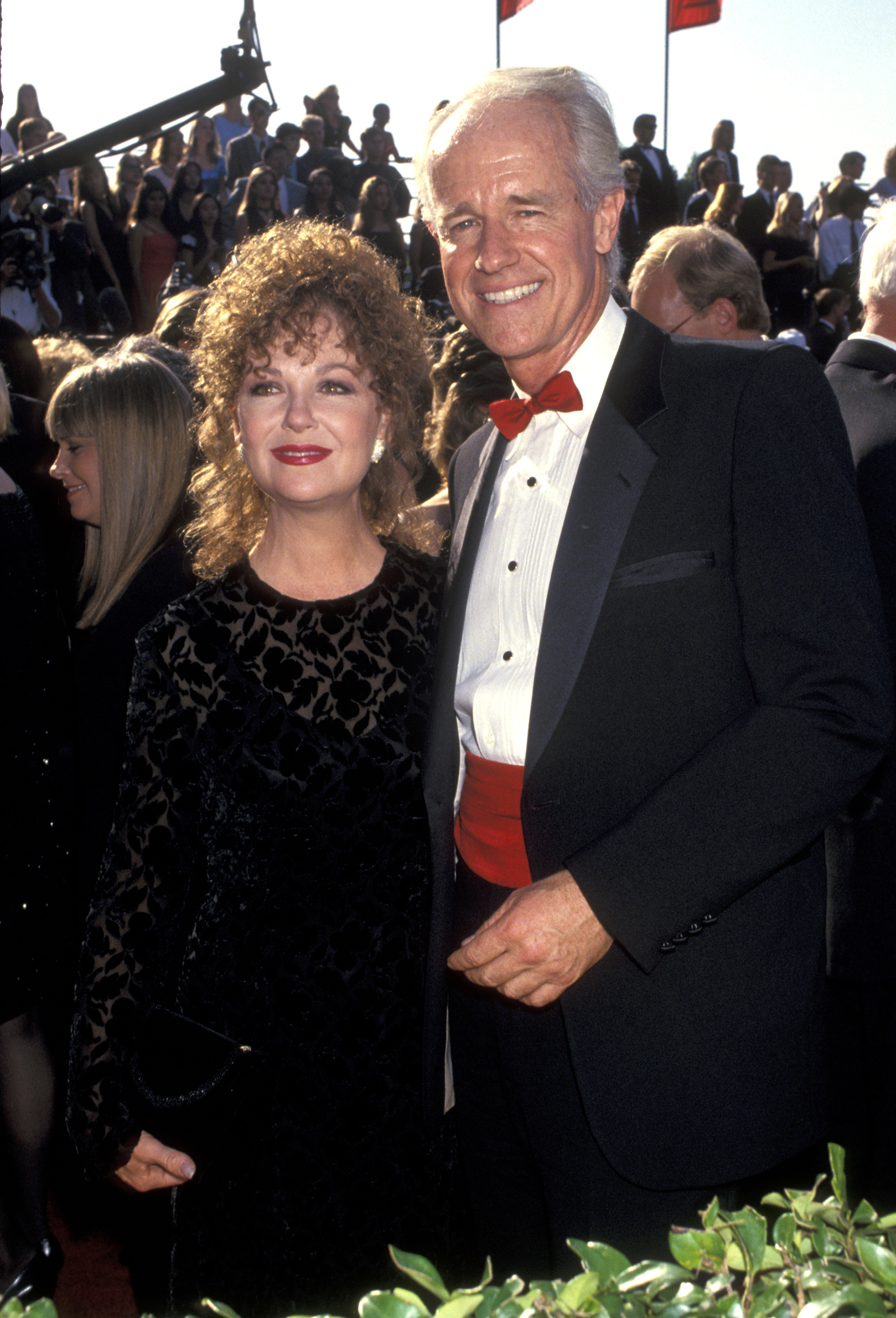 Shelley Fabares and Mike Farrell during the 45th Annual Primetime Emmy Awards on September 19, 1993, in Pasadena, California | Source: Getty Images