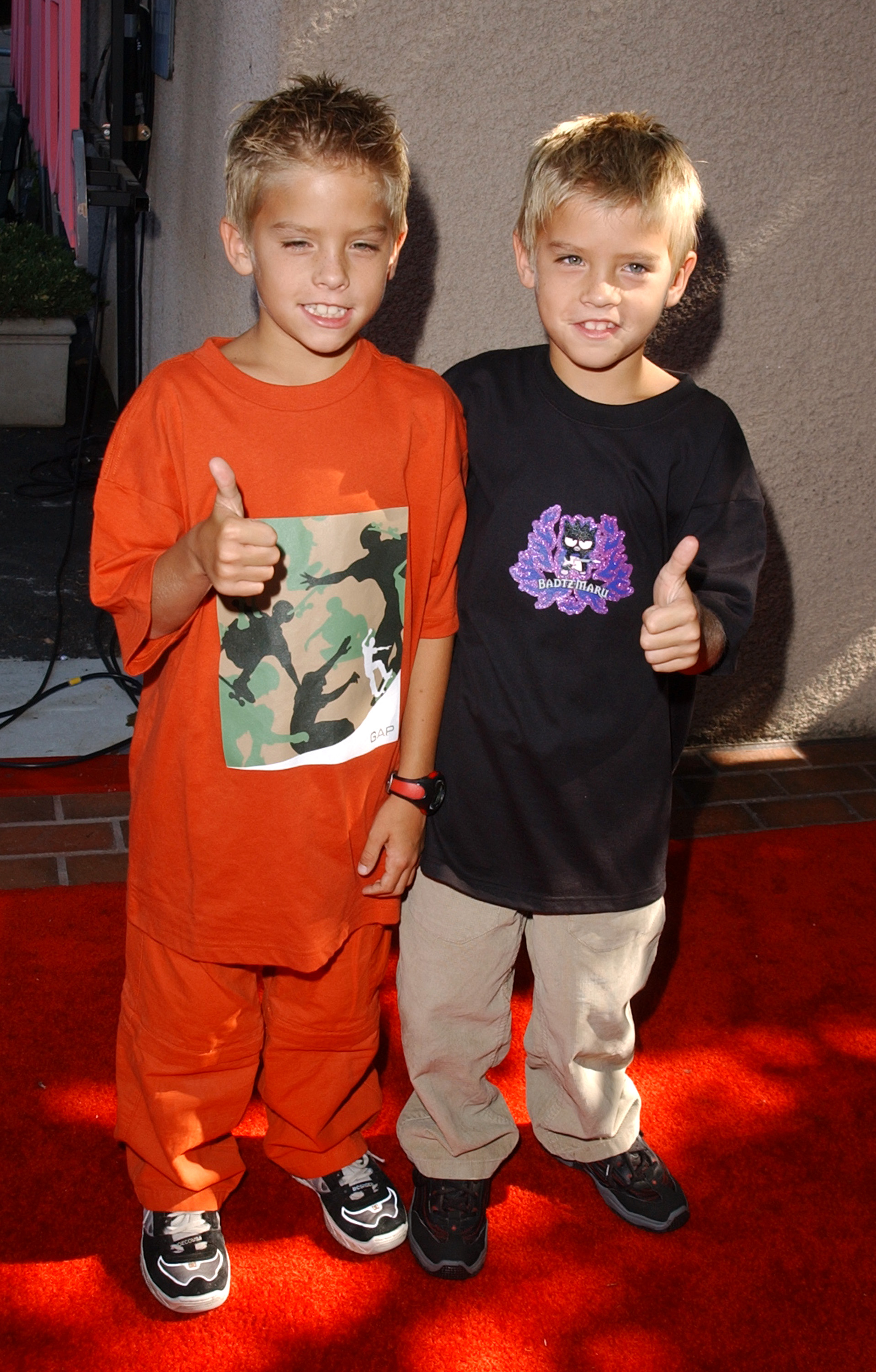 Cole and Dylan Sprouse at the Teen Choice Awards in Universal City, California in 2001. | Source: Getty Images