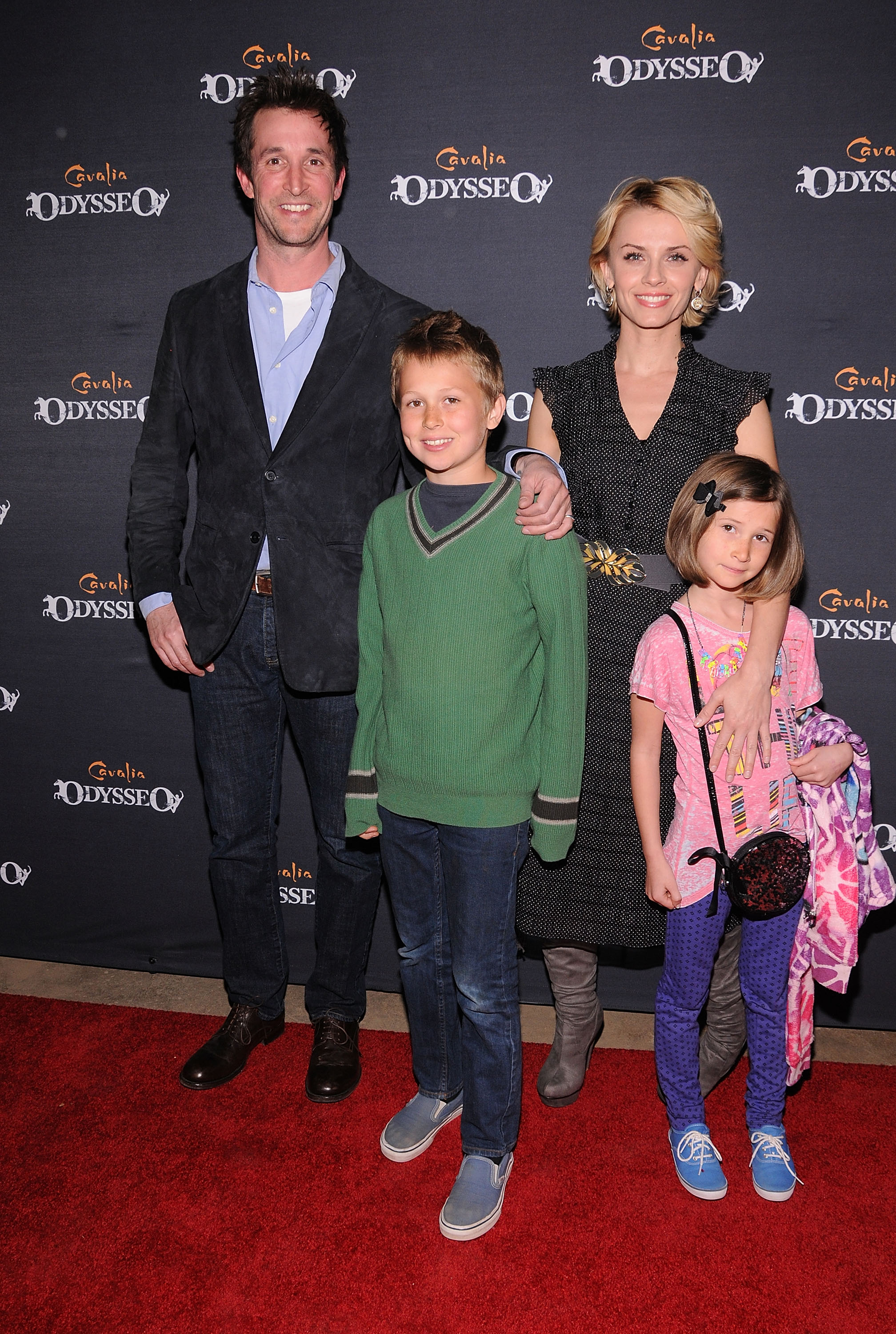 Noah Wyle poses with his son Owen, daughter Auden, and then-girlfriend Sara Wells at the opening night of Cavalia’s “Odysseo” equestrian show in Burbank, California, on February 27, 2013. | Source: Getty Images