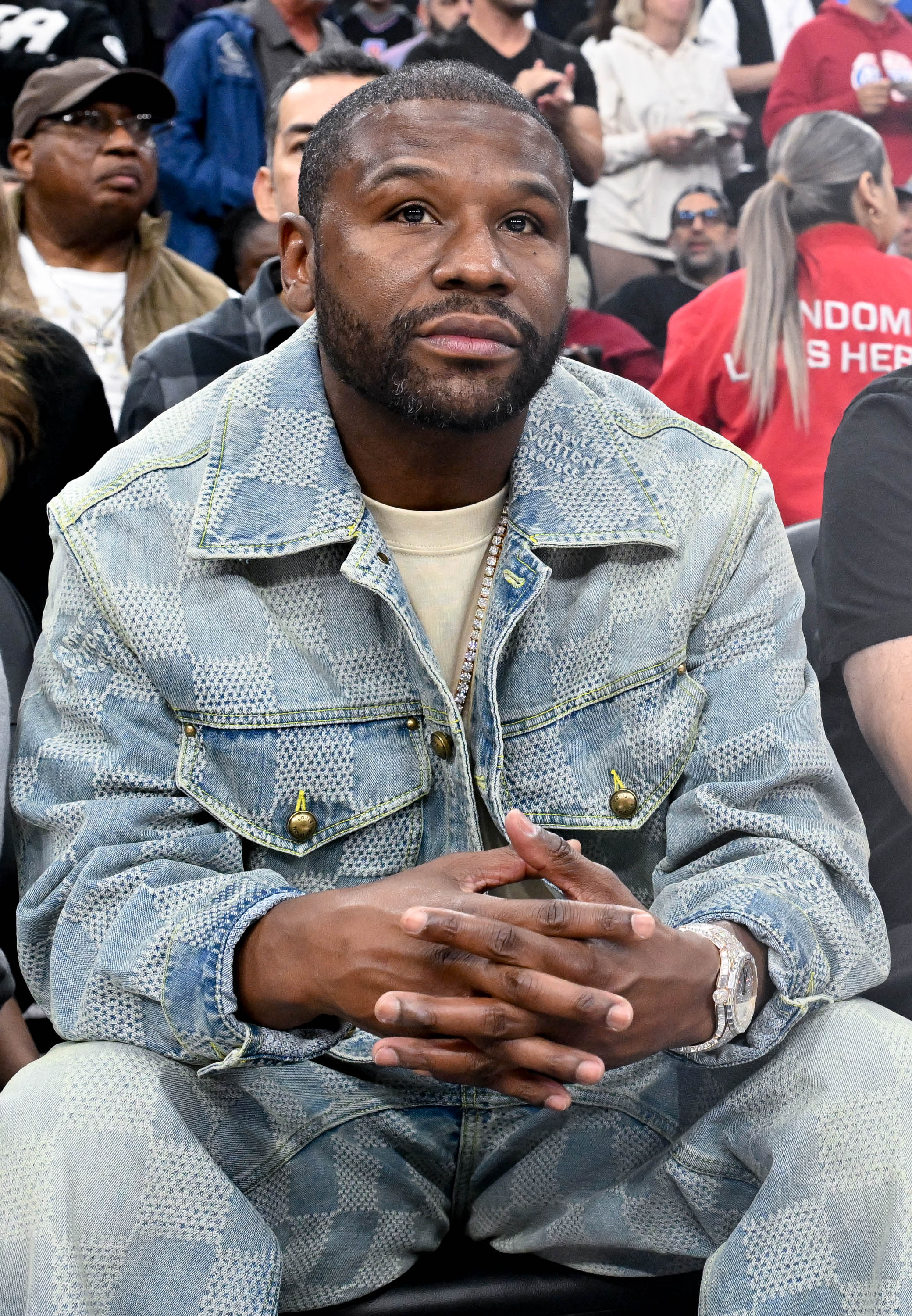 Floyd Mayweather attends a basketball game between the Los Angeles Clippers and the Oklahoma City Thunder on November 4, 2025 | Source: Getty Images