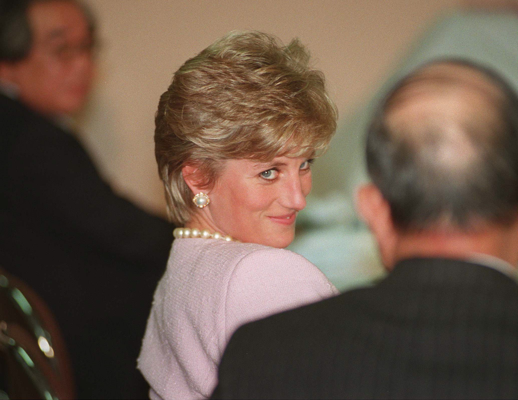 Diana, Princess of Wales, during her visit to The Peter Pan Children's Fund in Tokyo, Japan, 1995. | Source: Getty Images