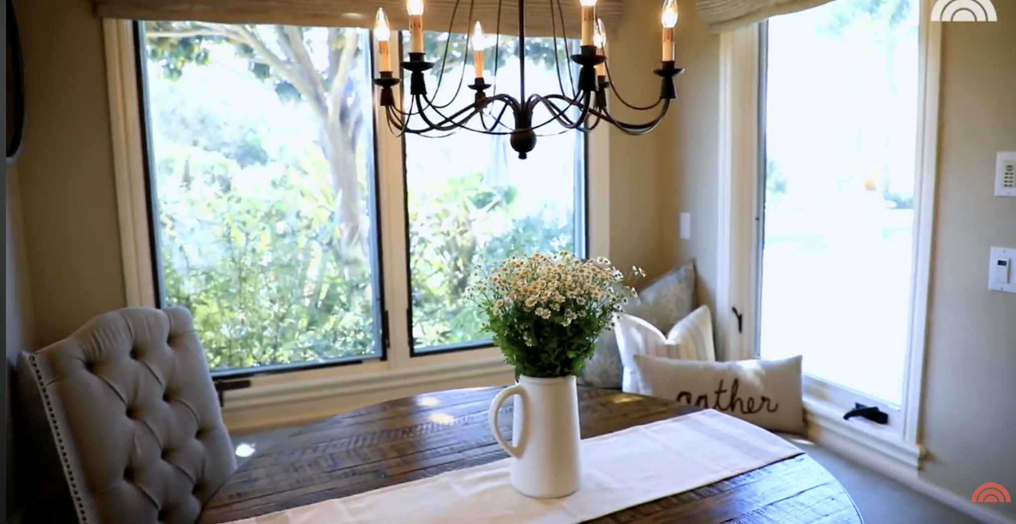 A view of the cozy breakfast nook inside Tamera Mowry's home. | Source: YouTube/Today