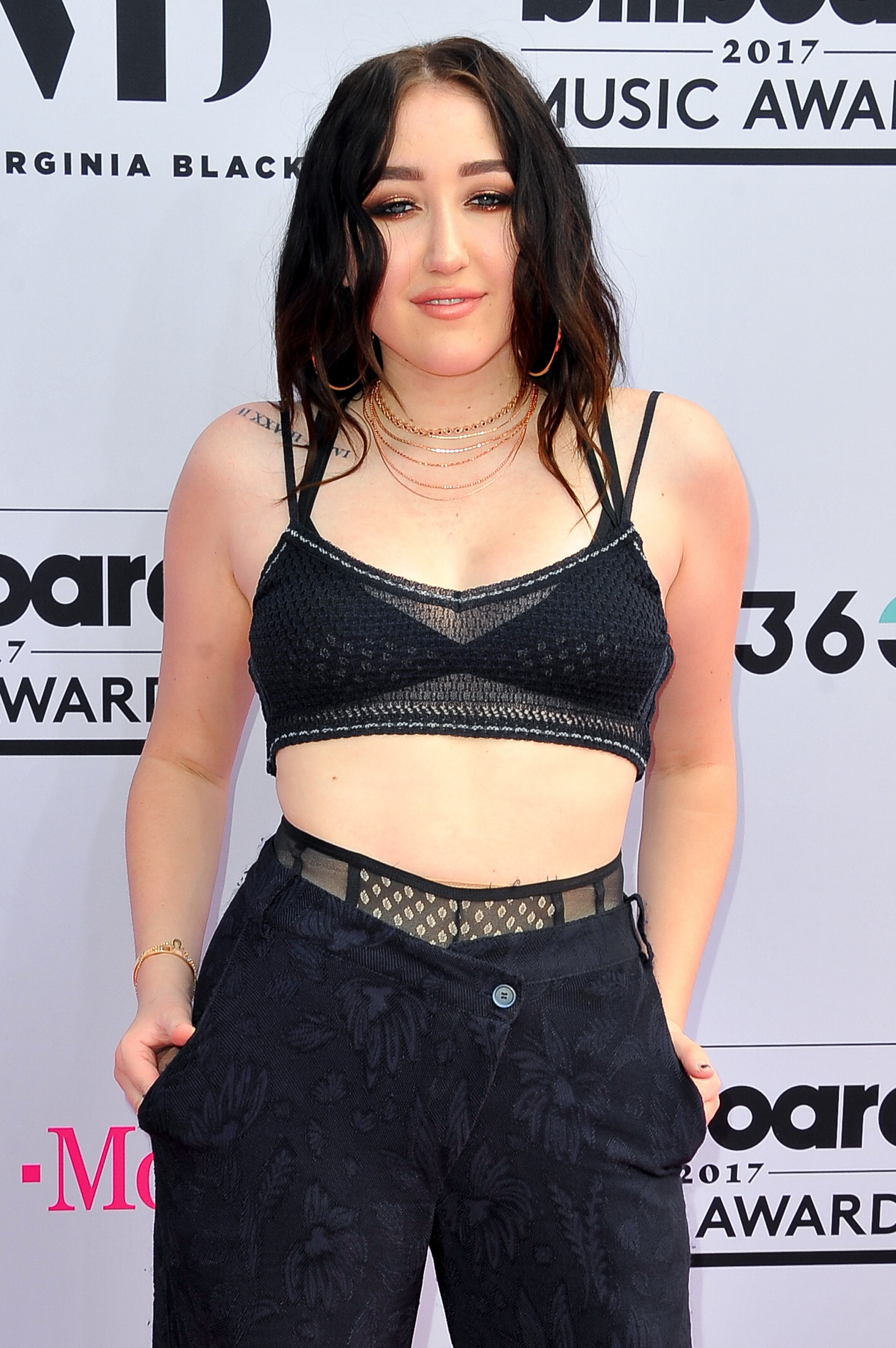Noah Cyrus arrives at the 2017 Billboard Music Awards in Las Vegas on May 21, 2017. | Source: Getty Images