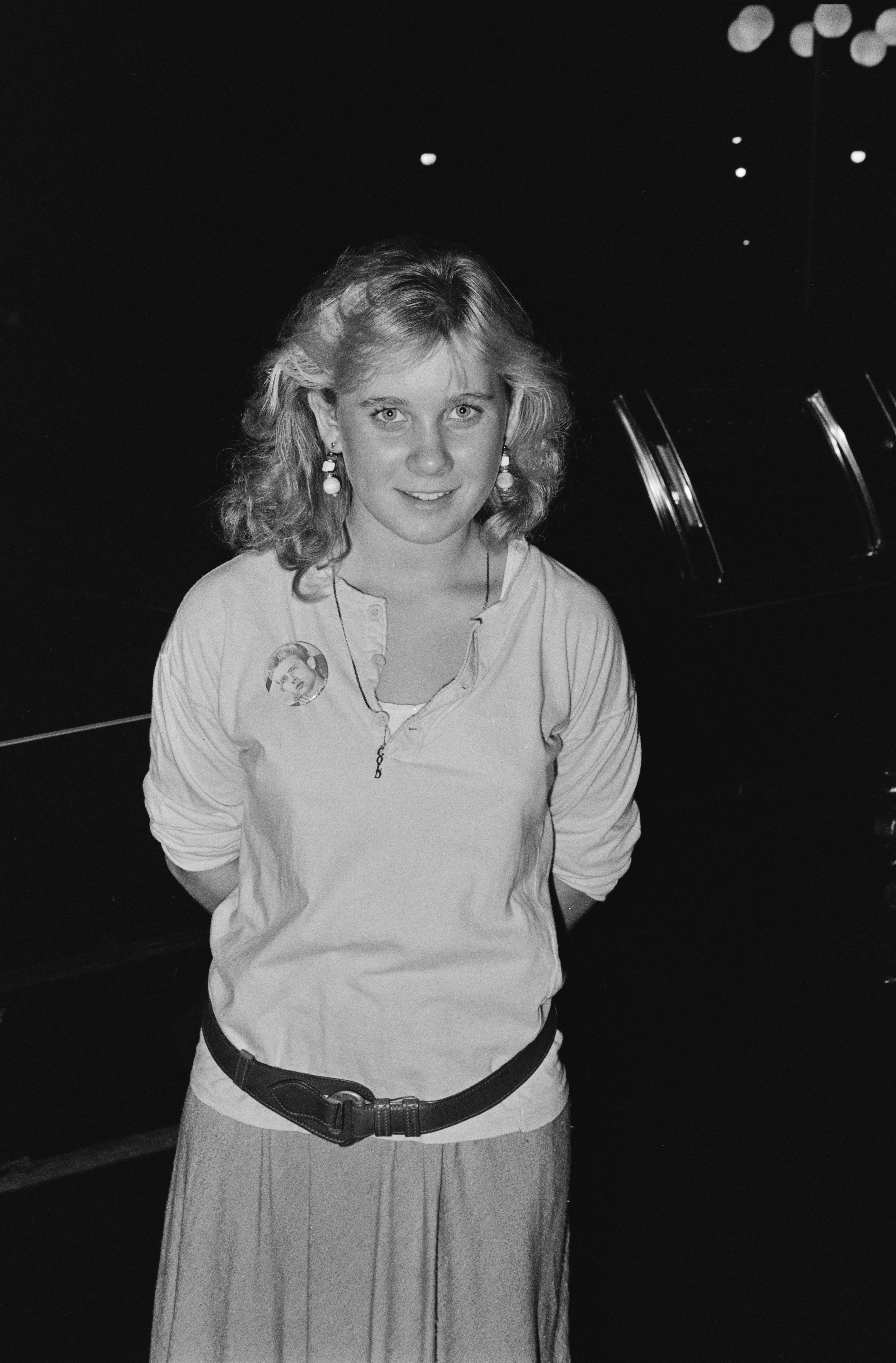 This woman who suddenly changed from the star on "Benson," shortening her hair and developing her own dreams, went on to become a psychologist. In this photo, she posed for a portrait wearing a James Dean badge circa 1985. | Source: Getty Images