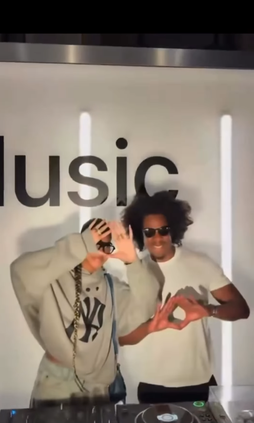 Blue Ivy and Jay-Z flashed hand gestures for supporters, with fans later identifying the symbol as a nod to Roc Nation. | Source: Instagram/amirmeetsny