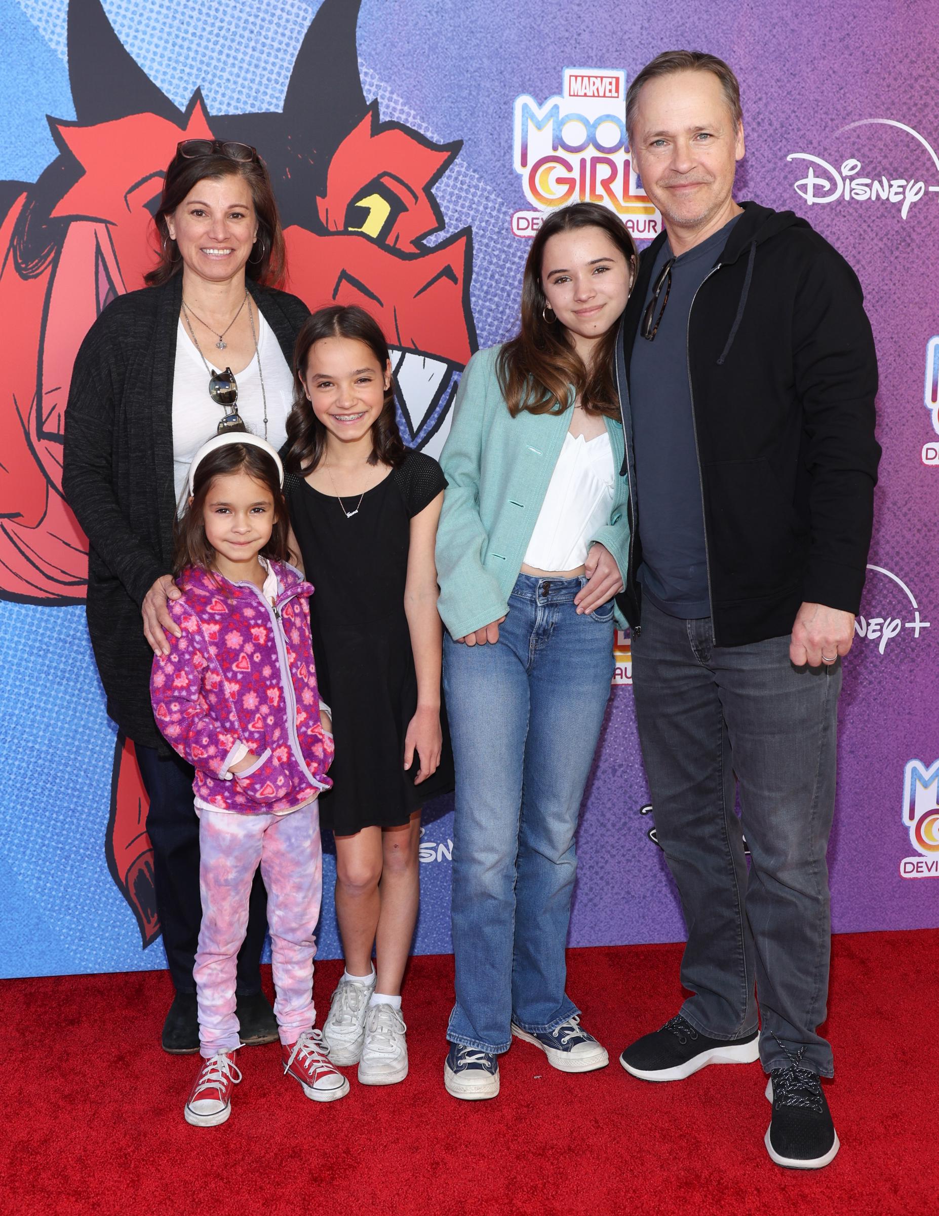 Chad once revealed that when one daughter asked for Taylor Swift tickets for her birthday, the other 2 immediately wanted to go too. After even his well-connected friends struggled to help, he finally secured tickets just a week before the show.