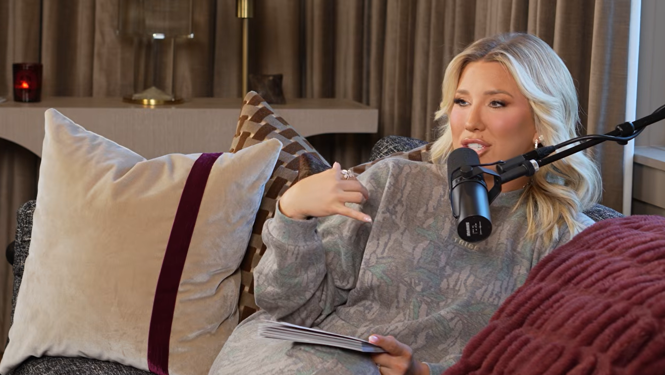 Savannah reflects on her time with Jason Galanis during their island getaway, describing the sense of comfort she felt with him. | Source: Youtube/SavannahChrisleyOfficial
