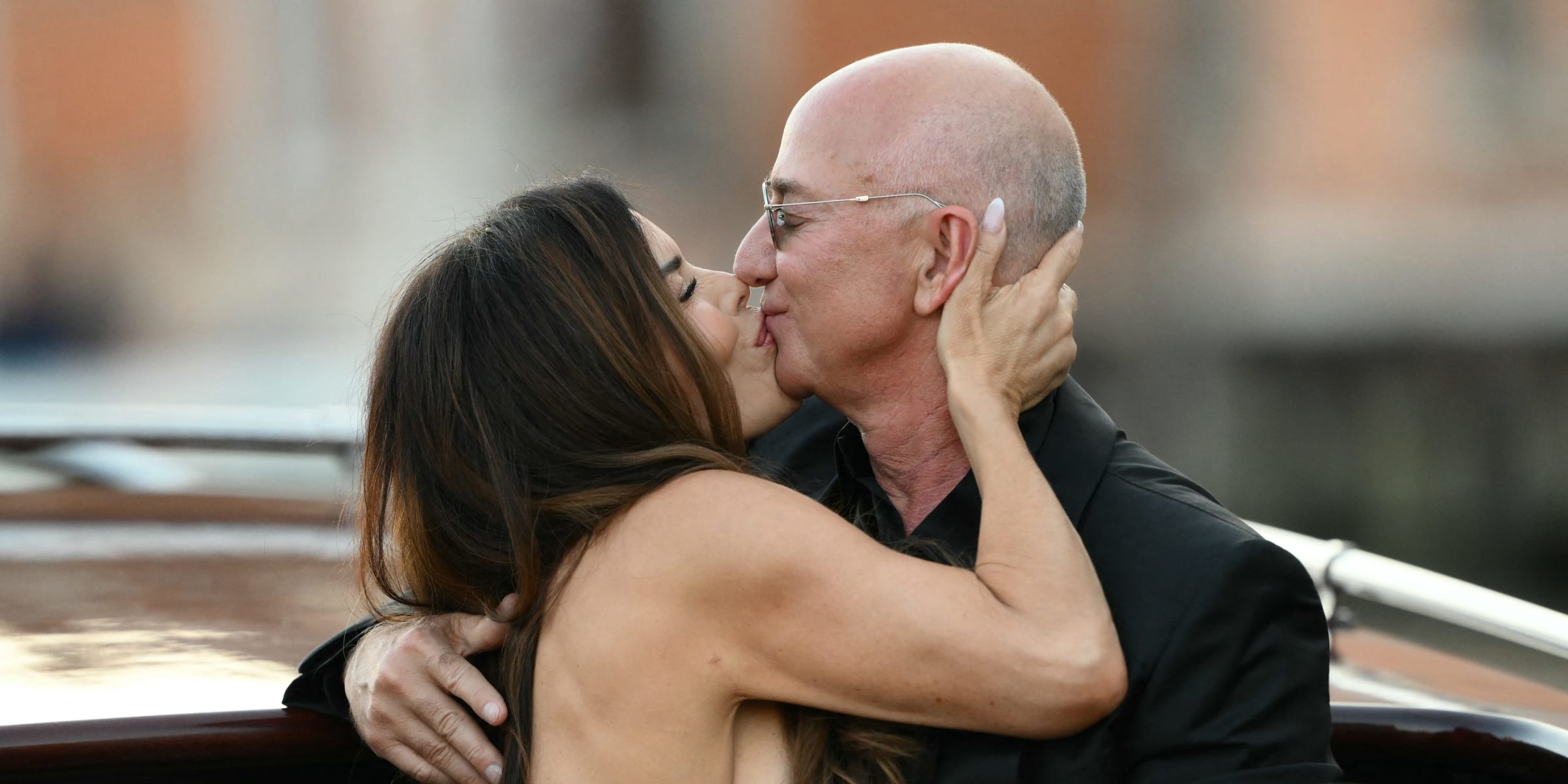 Jeff and Lauren Sánchez Bezos | Source: Getty Images