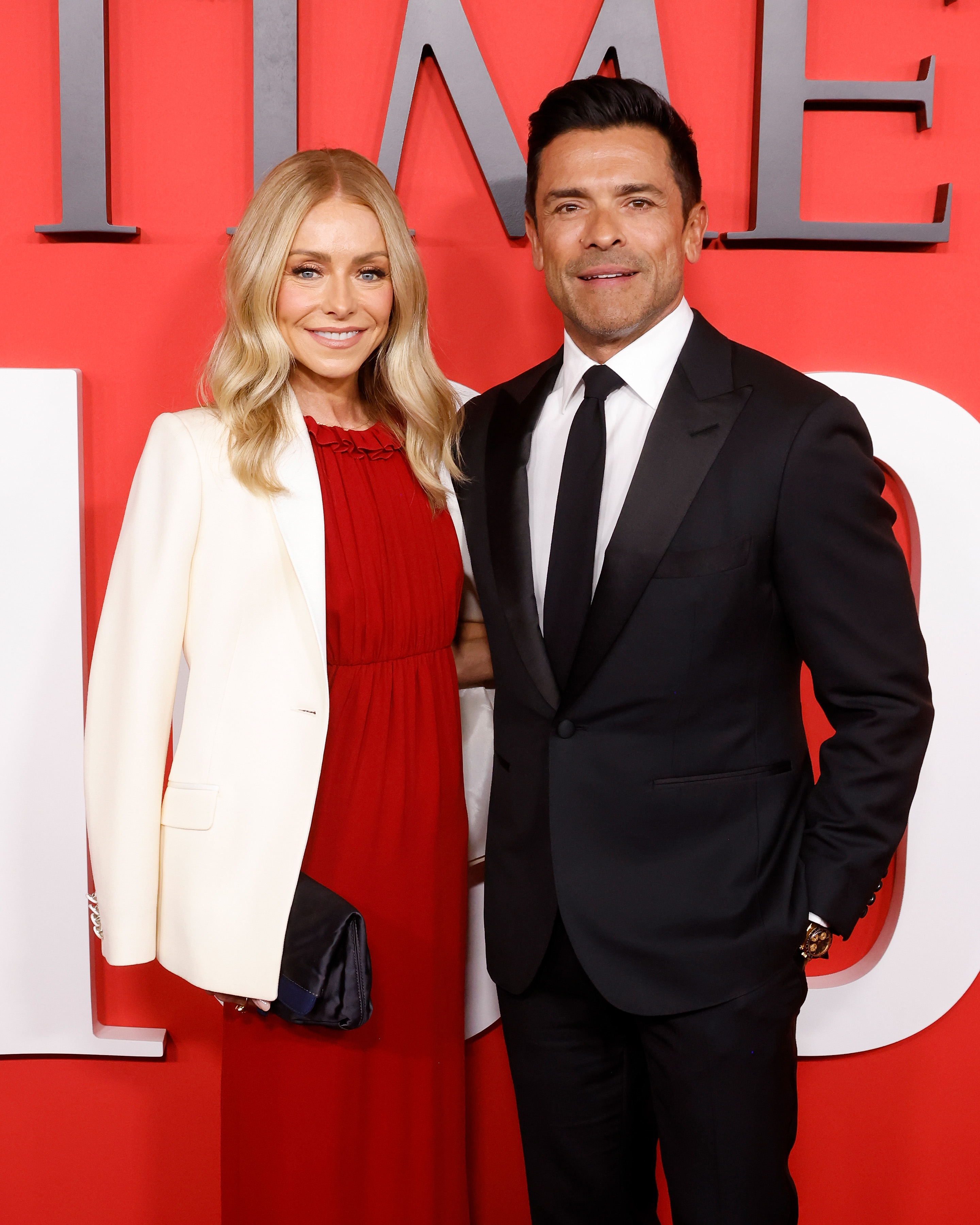While Kelly and Mark enjoyed spending time together, Lola introduced another shared family conversation by urging her mother to watch "Love Island" so they could discuss the show. | Source: Getty Images