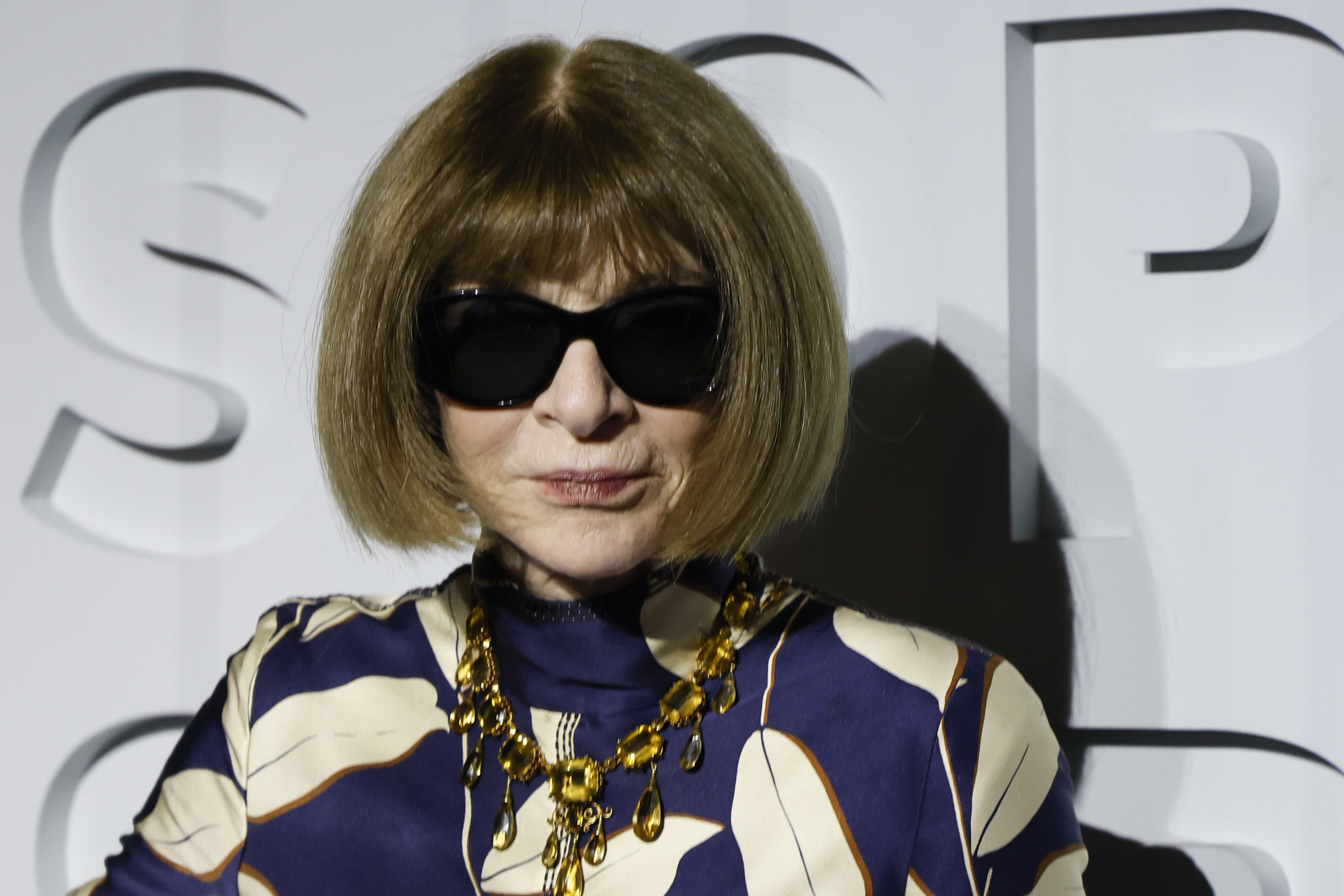 Anna Wintour reportedly rejected pitches to put Dolly Parton on Vogue's cover at least four times during her tenure. The alleged reasoning behind those decisions has now become the most controversial part of the story. | Source: Getty Images