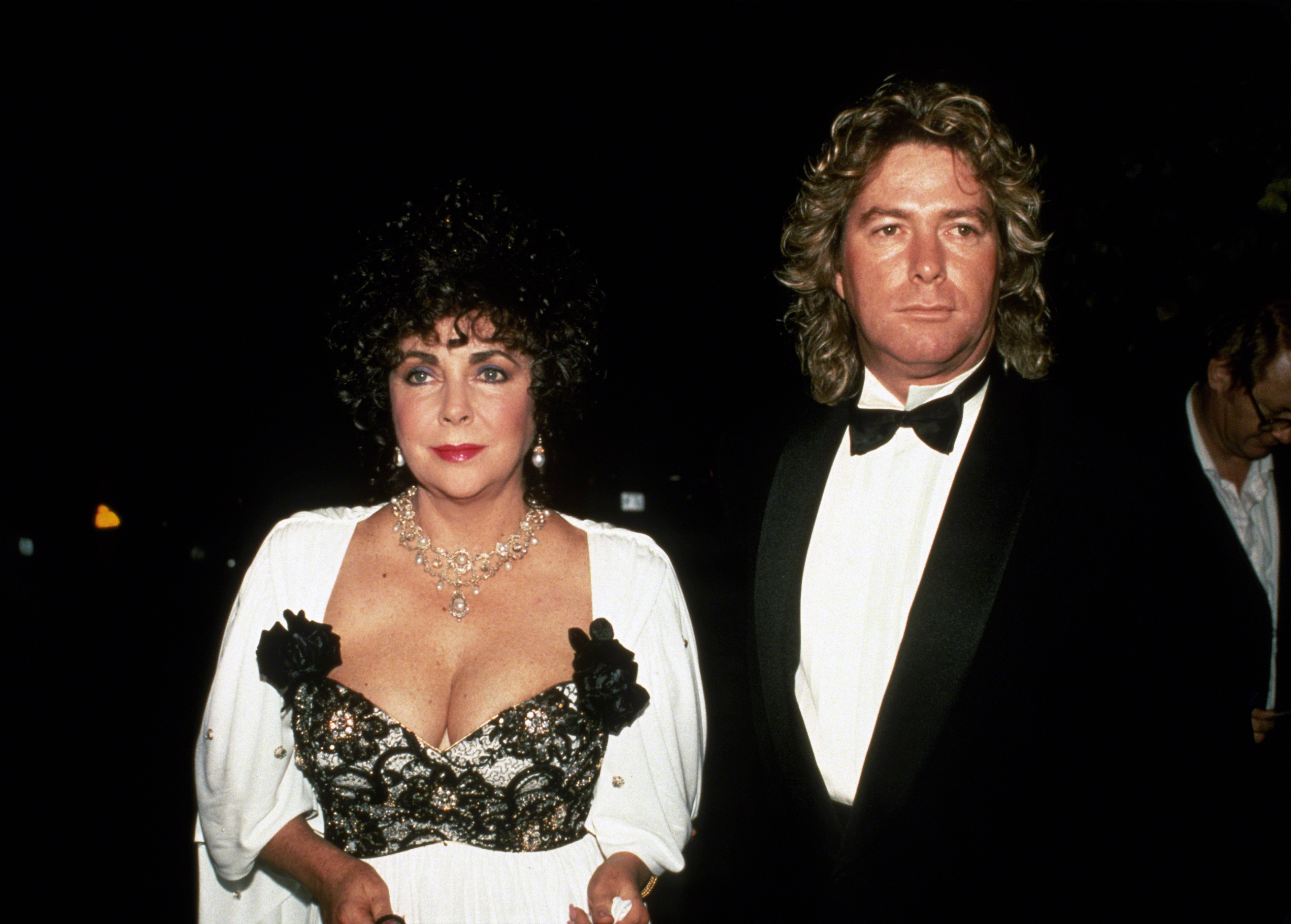 The global star and Larry Fortensky pose circa 1990 in New York City | Source: Getty Images