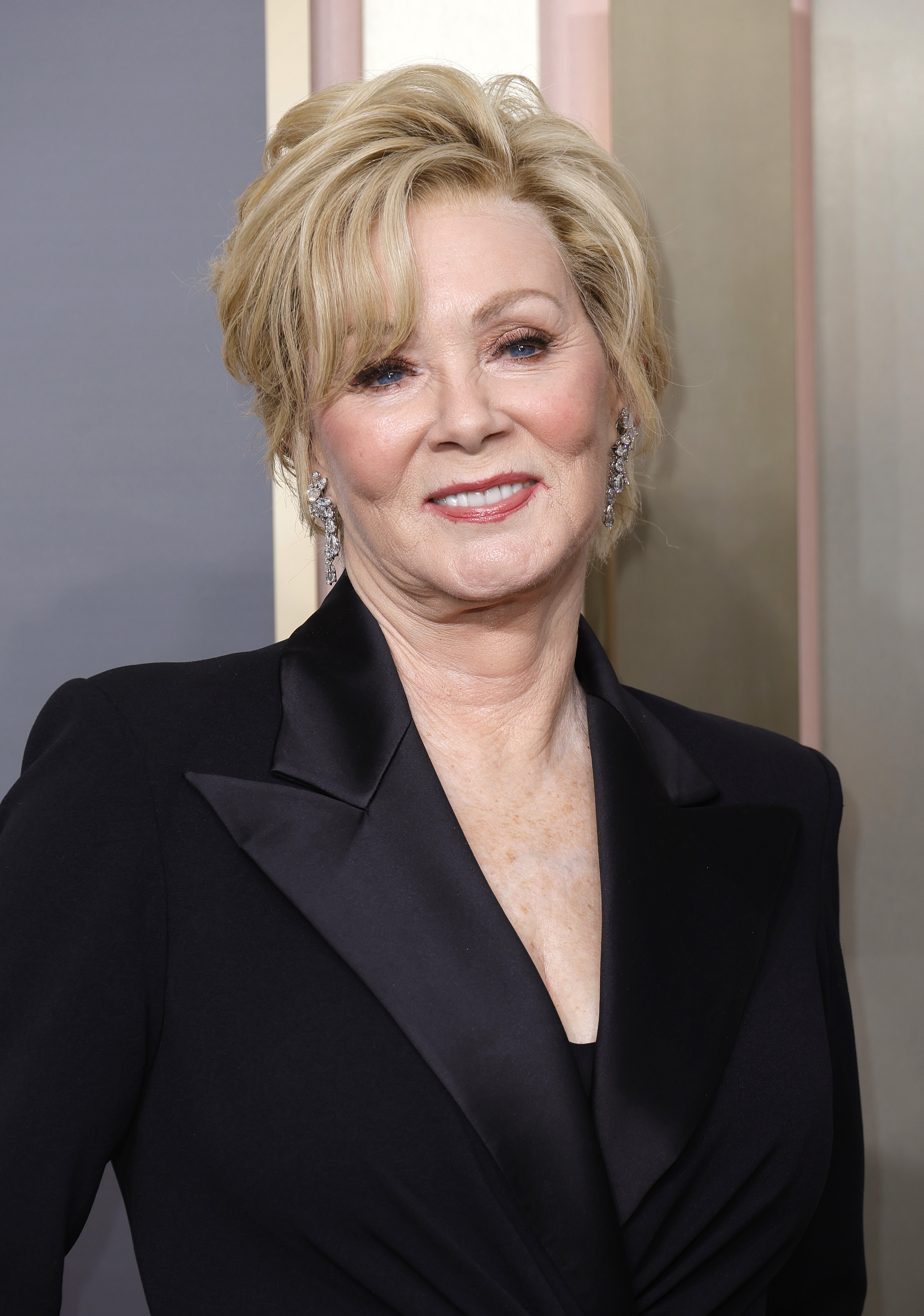 Jean Smart attends an event in Los Angeles. Reflecting on the years after her husband’s death, Jean questioned what it really meant to be strong, saying she often kept moving forward because “you’re doing it for your kids.” | Source: Getty Images