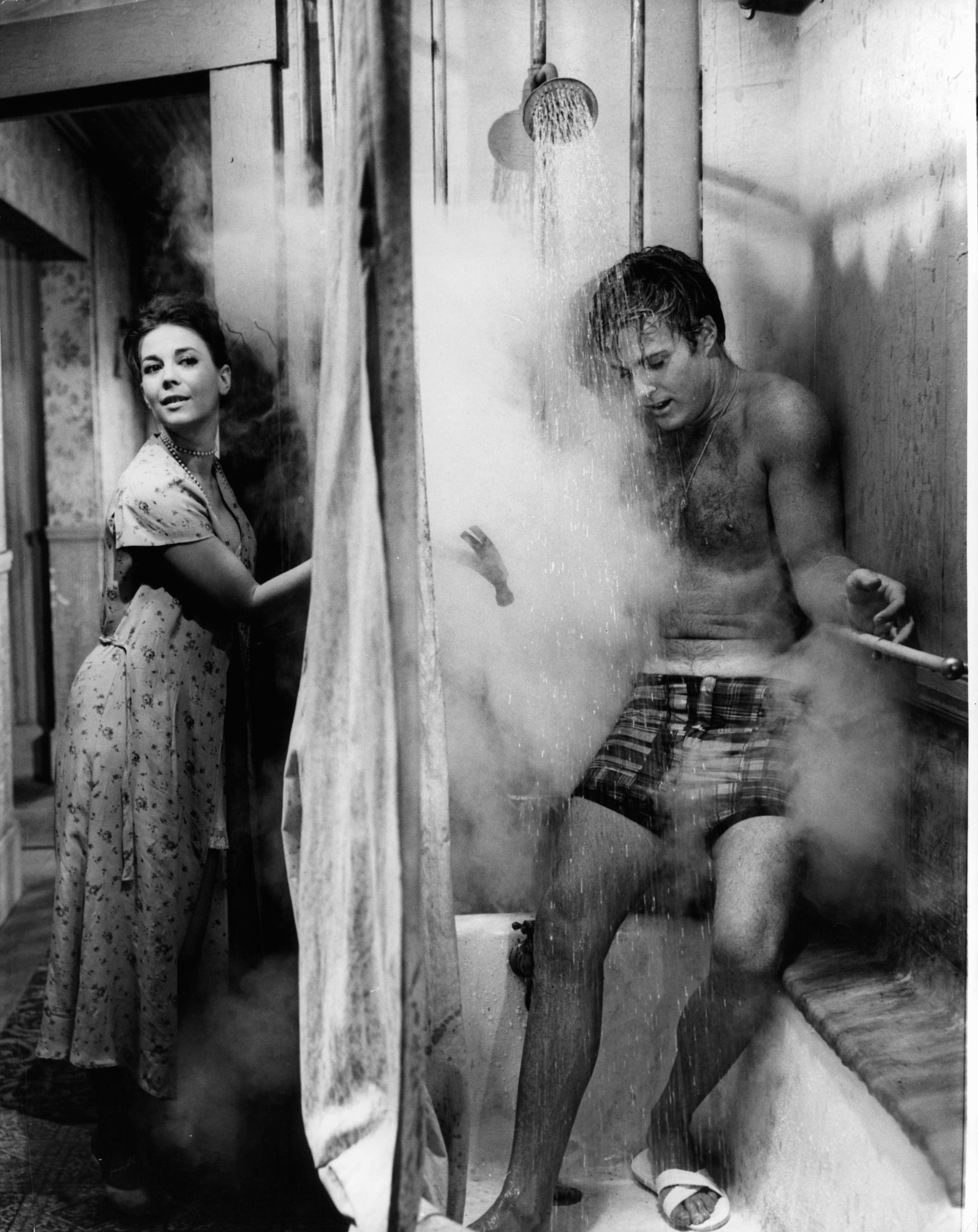 Natalie Wood and Robert Redford filming "This Property is Condemned" in 1966. | Source: Getty Images