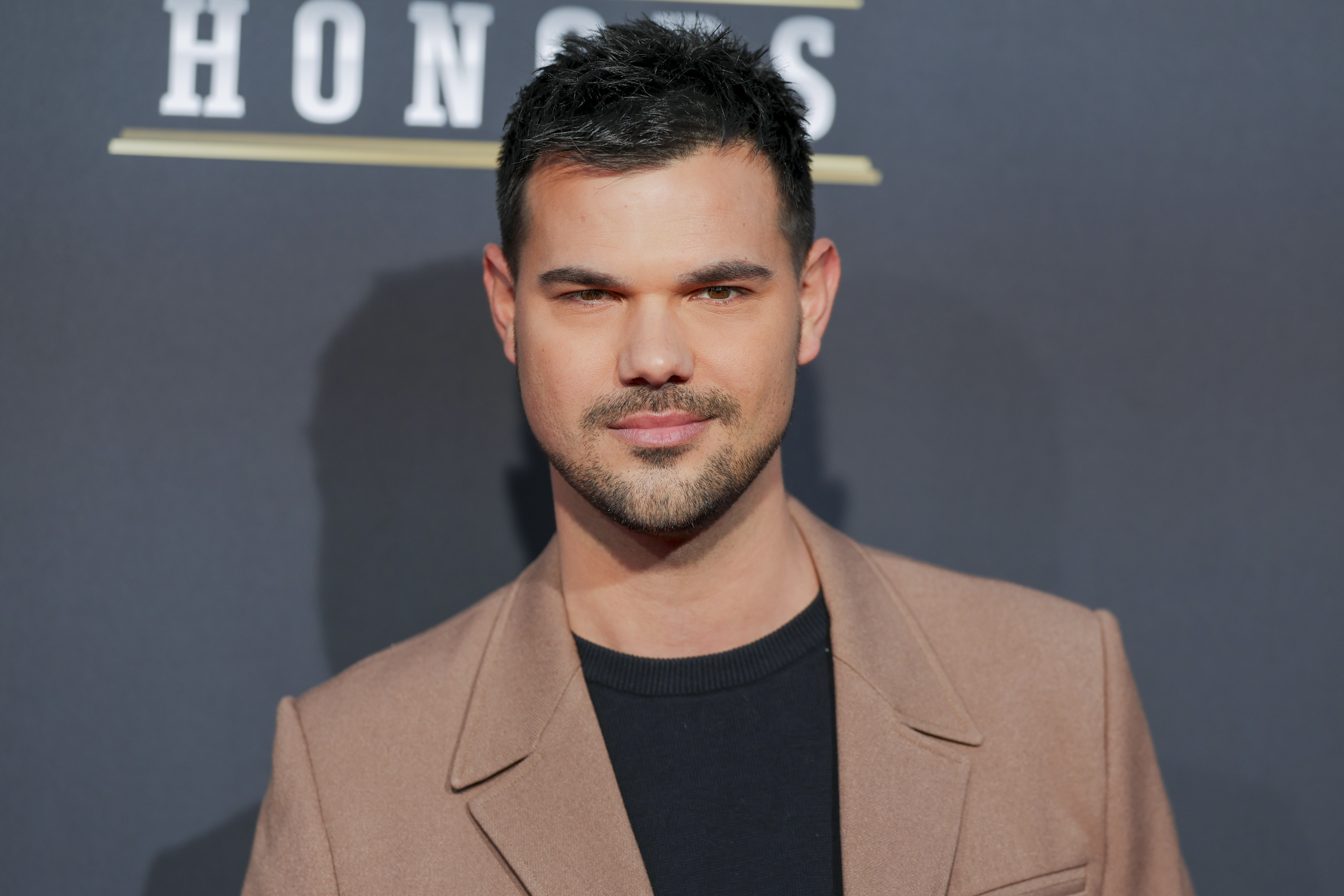 Taylor Lautner at the 13th Annual NFL Honors at Resorts World Theatre in Las Vegas, Nevada, on February 8, 2024. | Source: Getty Images