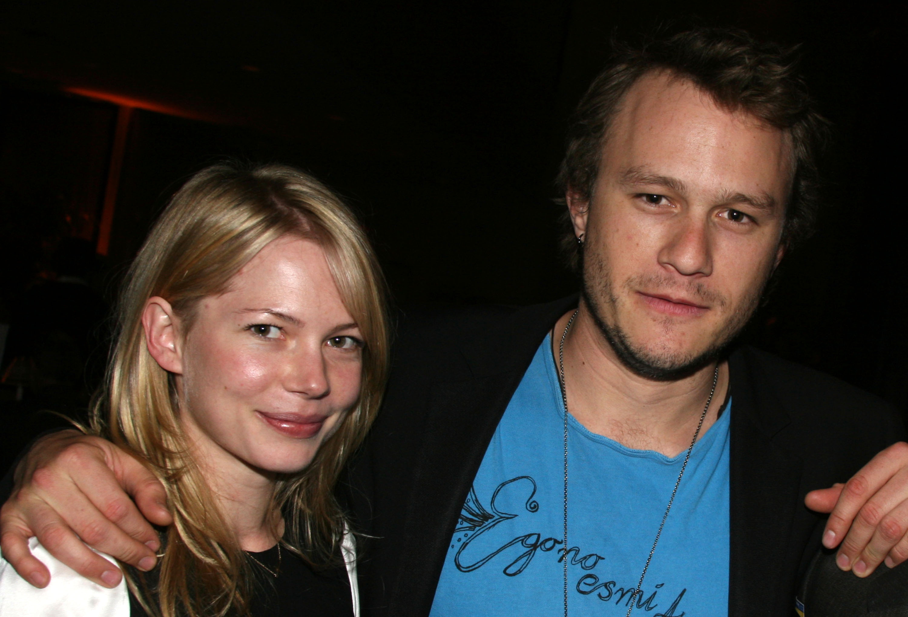 Michelle Williams and Heath Ledger are seen at the "Awake and Sing!" opening night after party on April 17, 2006, in New York | Source: Getty Images
