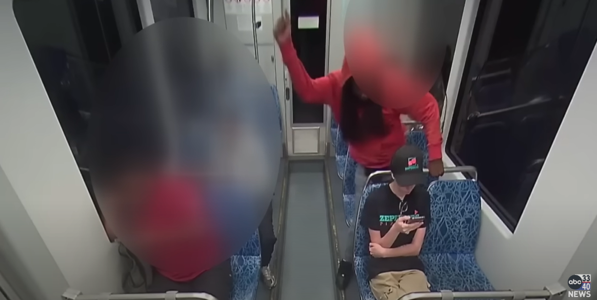 Declaros Brown pulls out a knife and stabs Iryna Zarutska, as posted on September 9, 2025 | Source: YouTube/abc3340