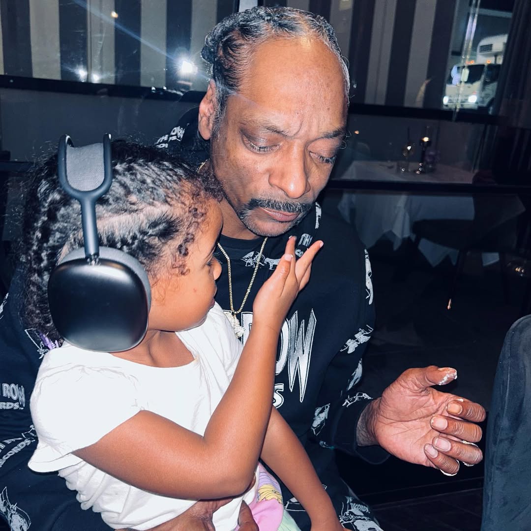 Chateau Broadus with her grandfather | Source: Instagram/cbroadus