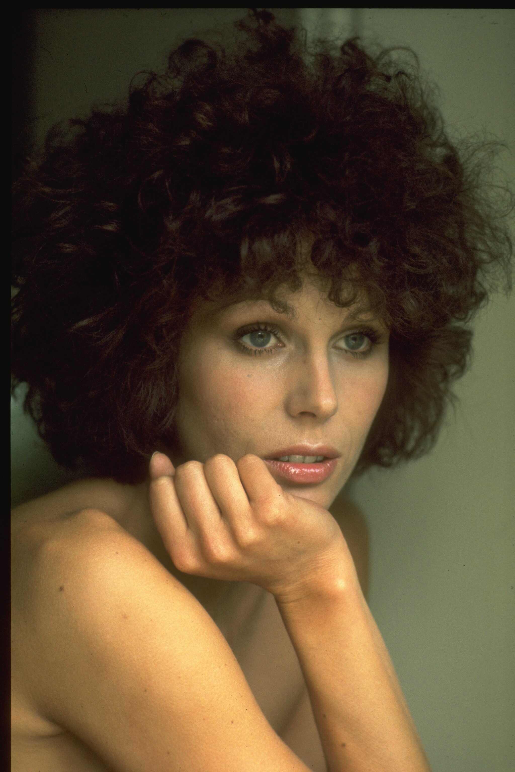 The model and actress photographed at home in 1976 | Source: Getty Images