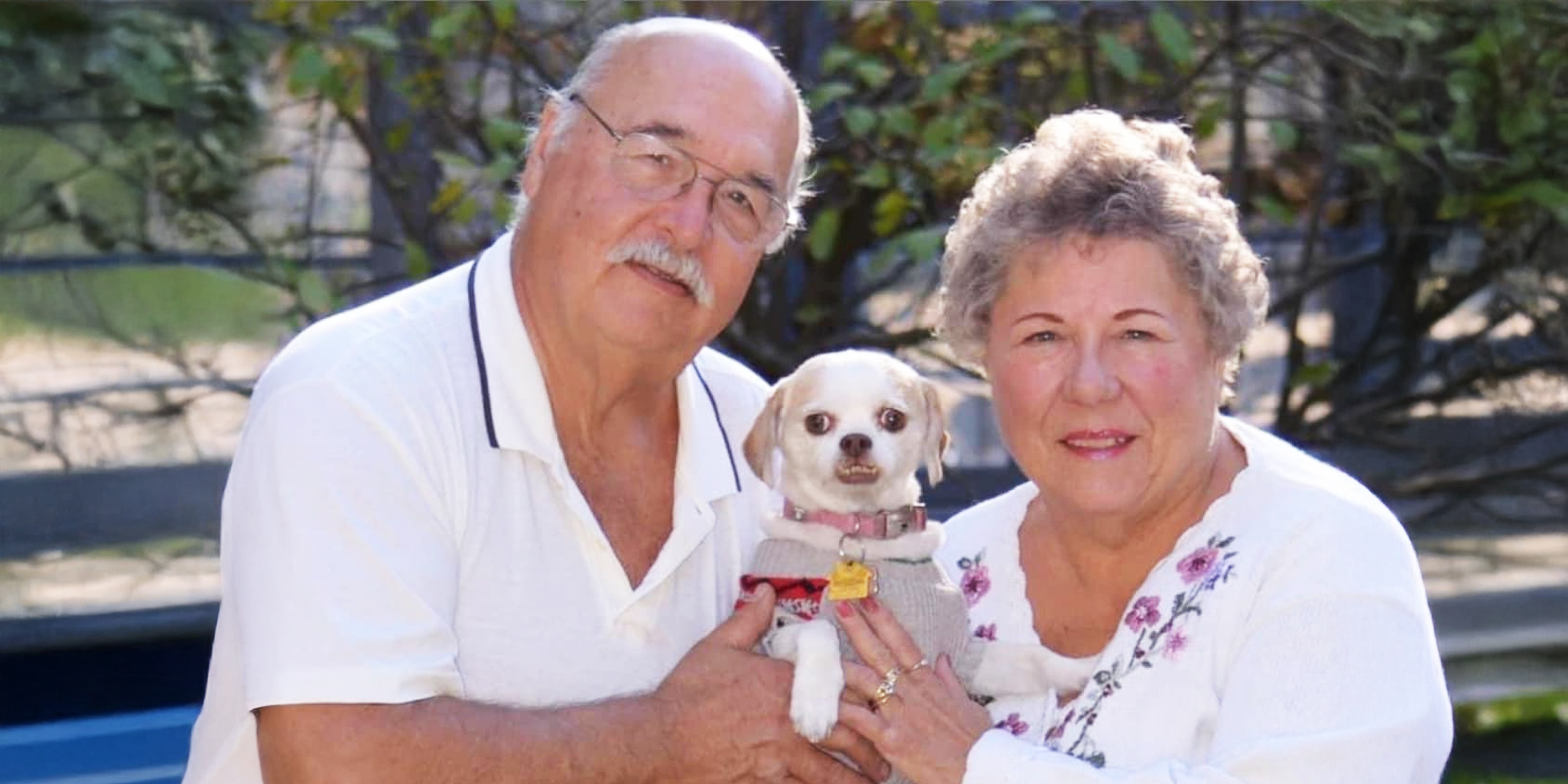 Dan and Stephanie Mernard and their dog | Source: Facebook/True Crime Society