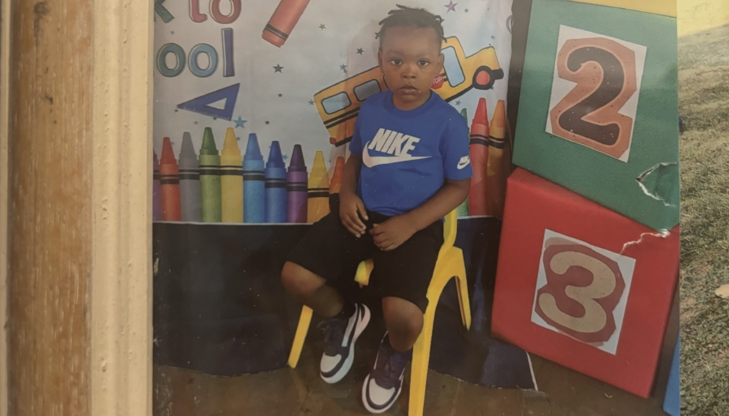 Four-year-old Joseph Tadens poses in a classroom-themed portrait before his death in Kansas City. | Source: Facebook/KCTV5 News Kansas City