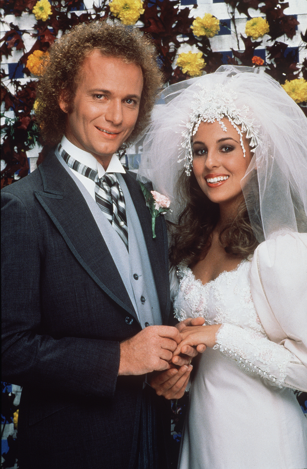 Anthony Geary as "Luke Spencer" and Genie Francis as "Laura Webber" during their wedding on "General Hospital" on November 16, 1981 | Source: Getty Images